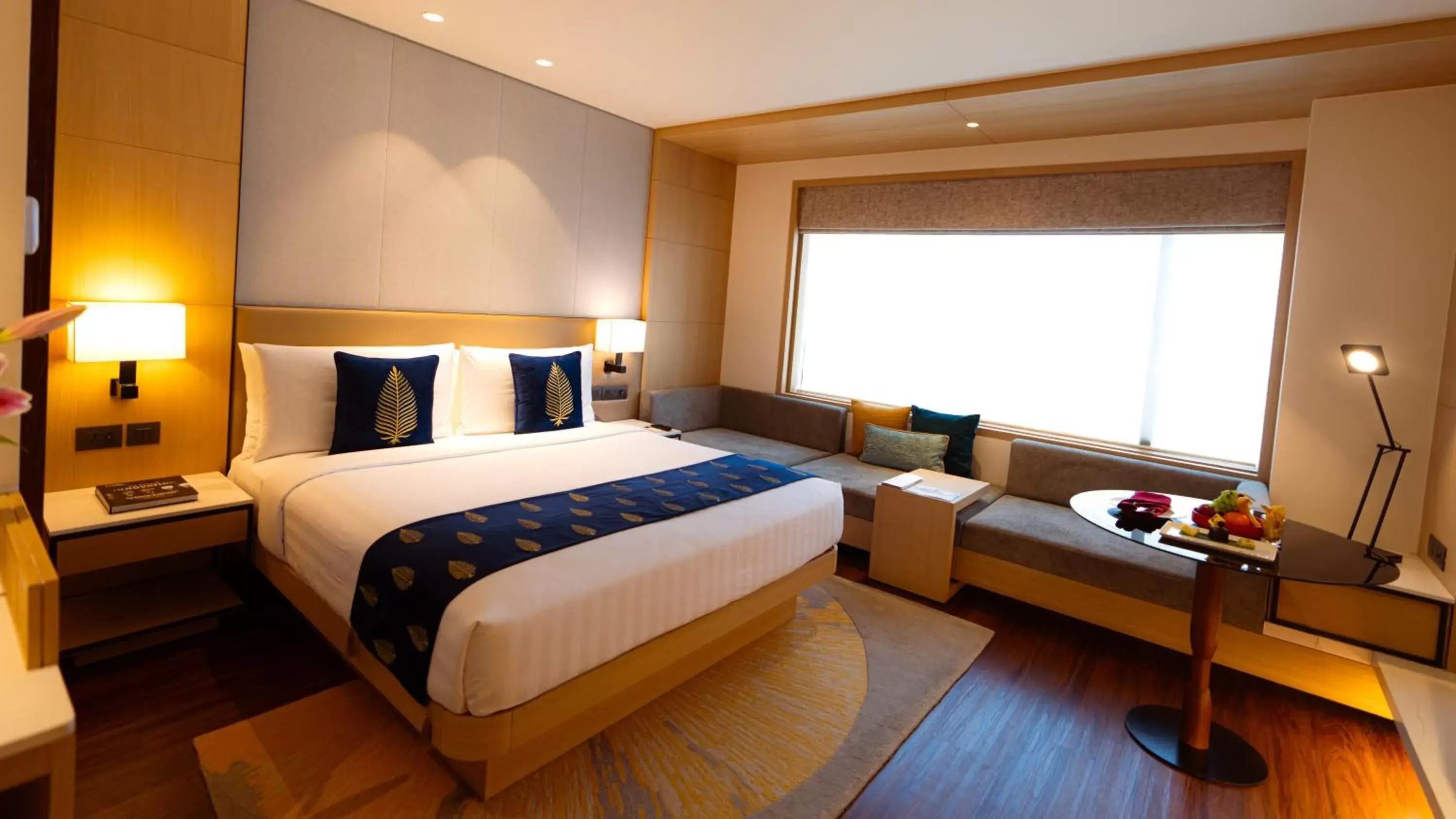 Bedroom, Bed in Courtyard by Marriott Vadodara