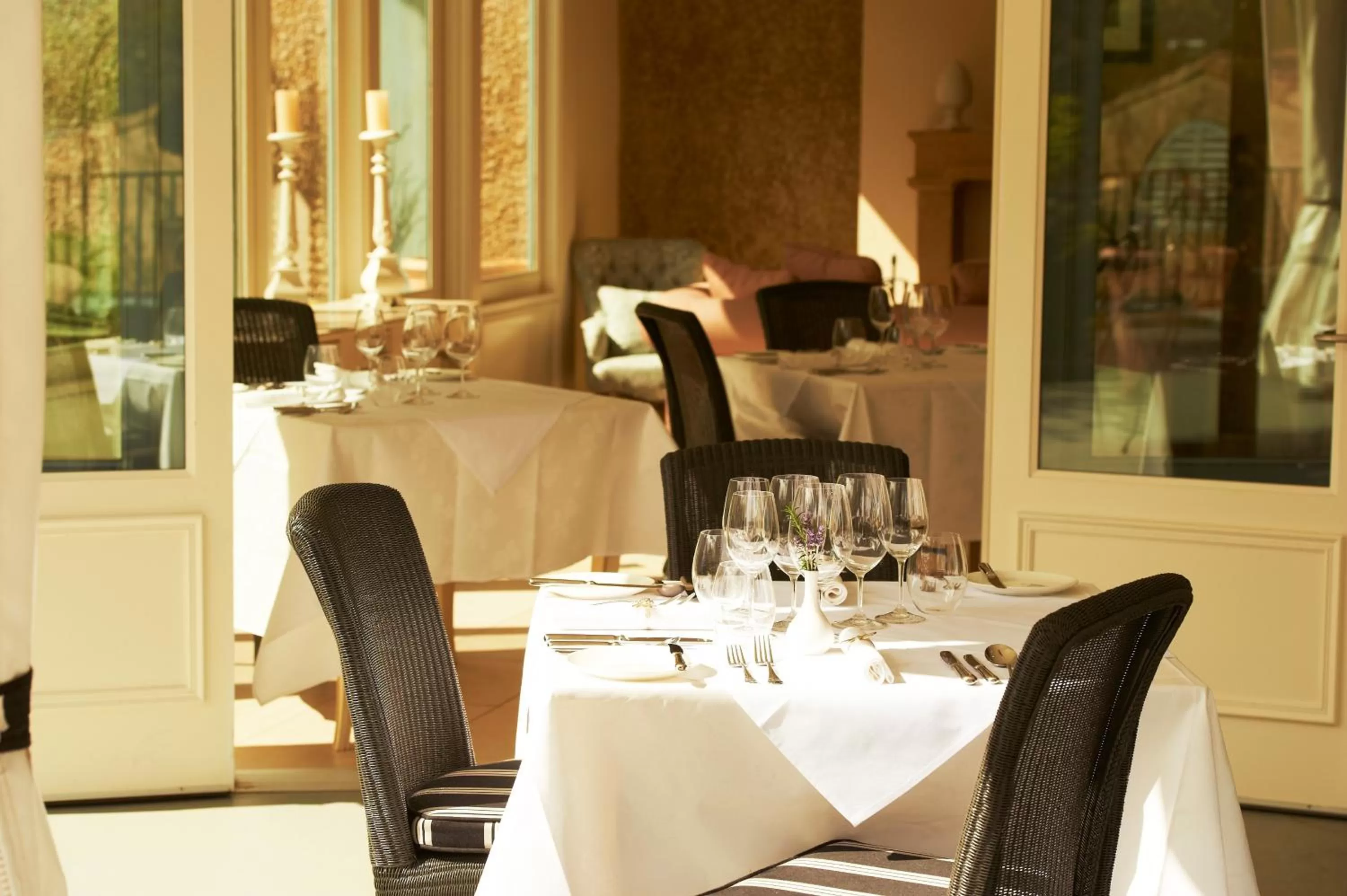 Restaurant/places to eat in Villa Howden