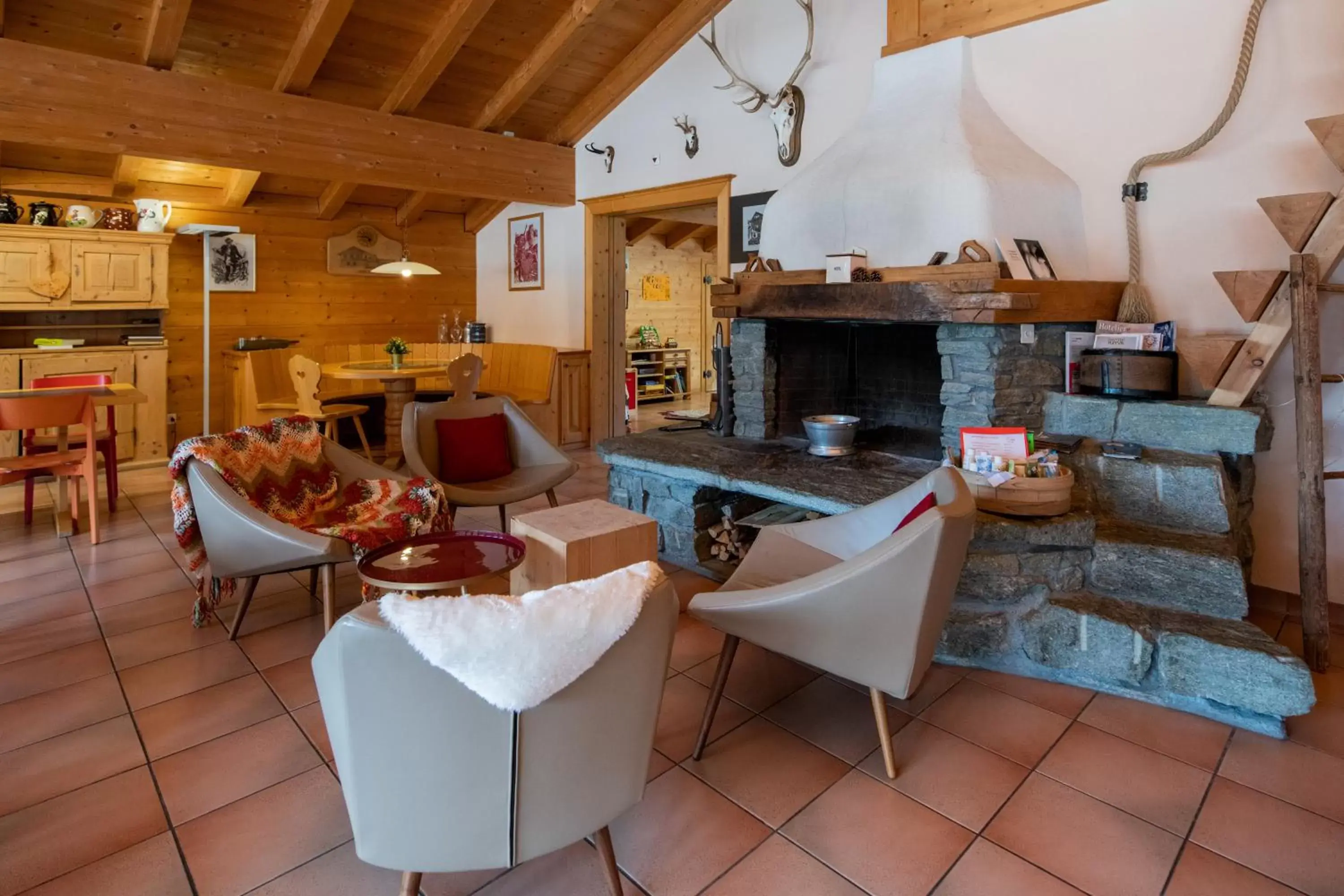 Lounge or bar, Seating Area in Sport-Lodge Klosters