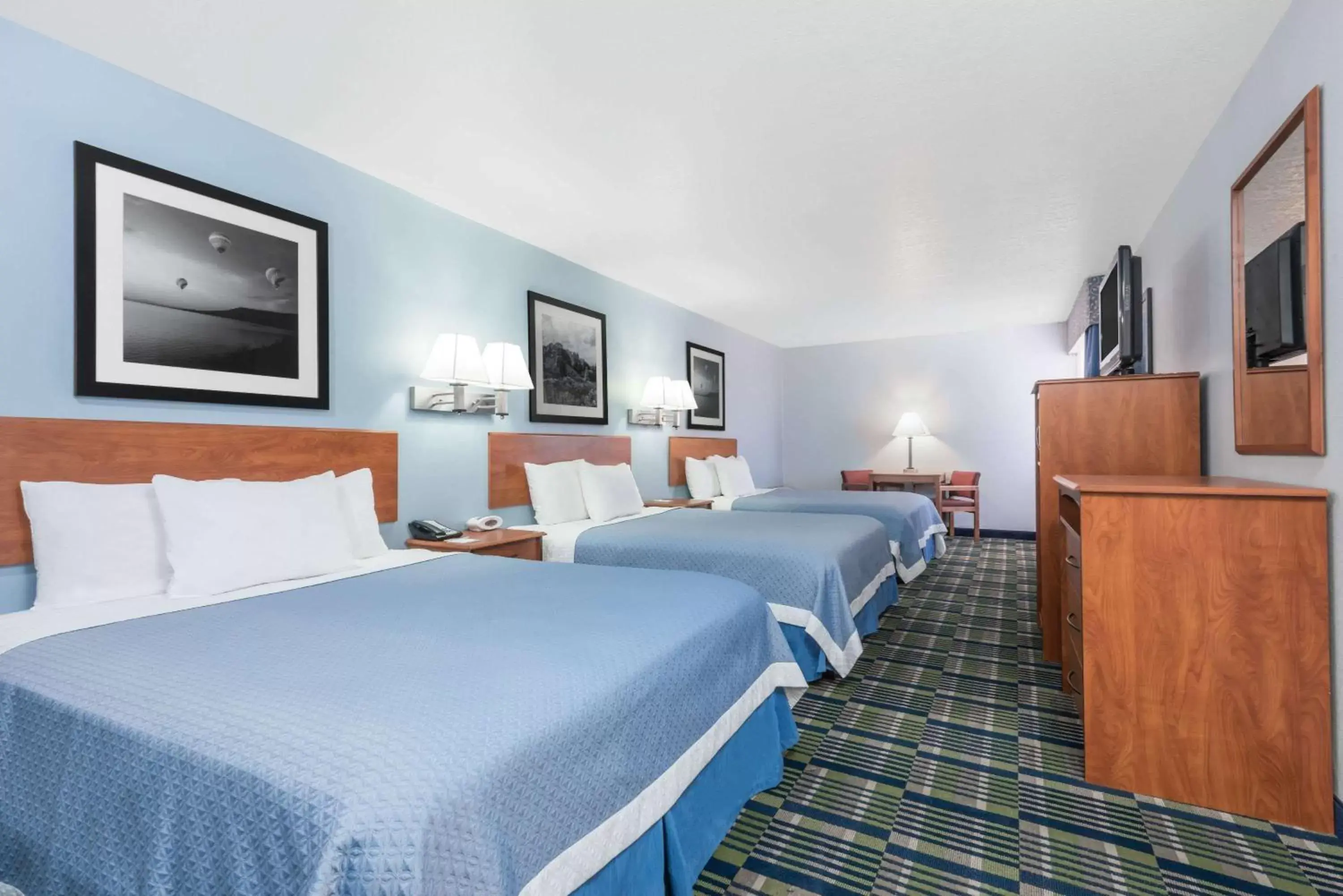 Photo of the whole room, Bed in Days Inn by Wyndham Las Vegas