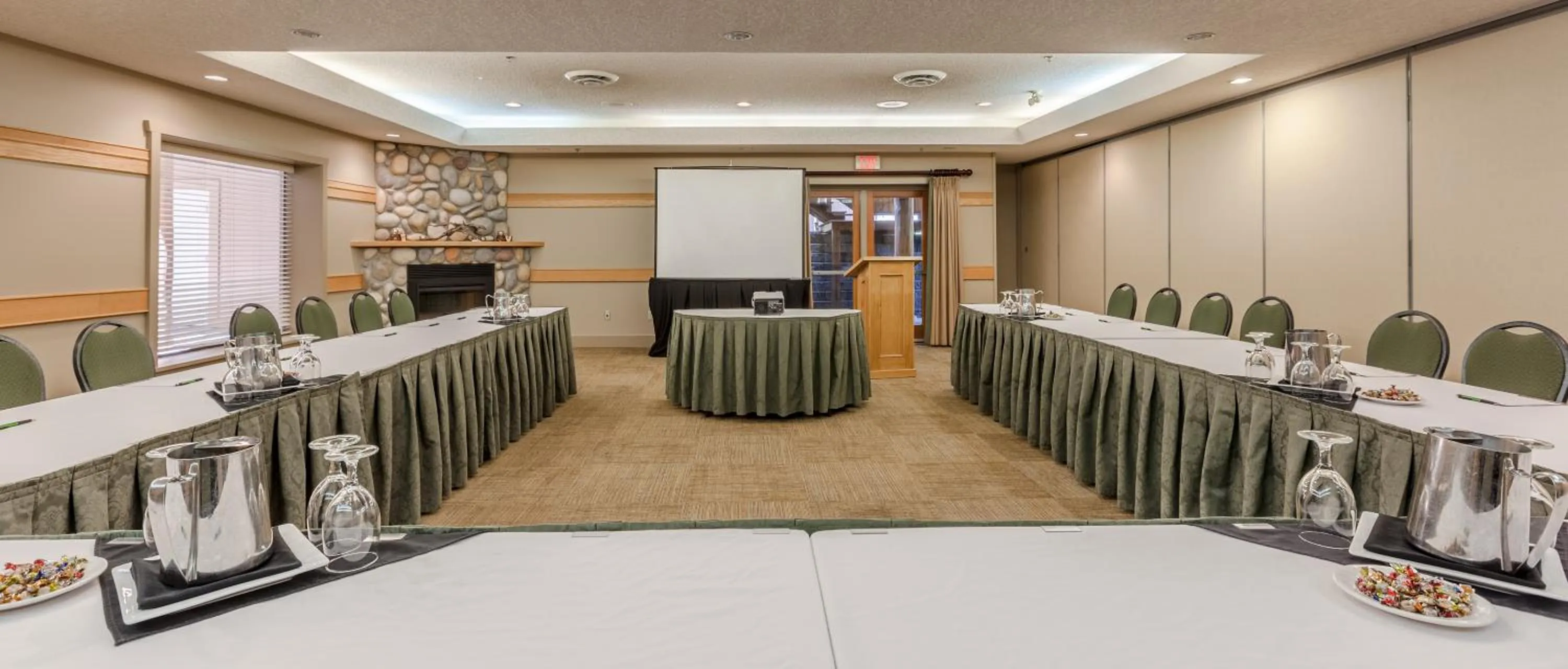 Business facilities in Tigh-Na-Mara Seaside Spa Resort