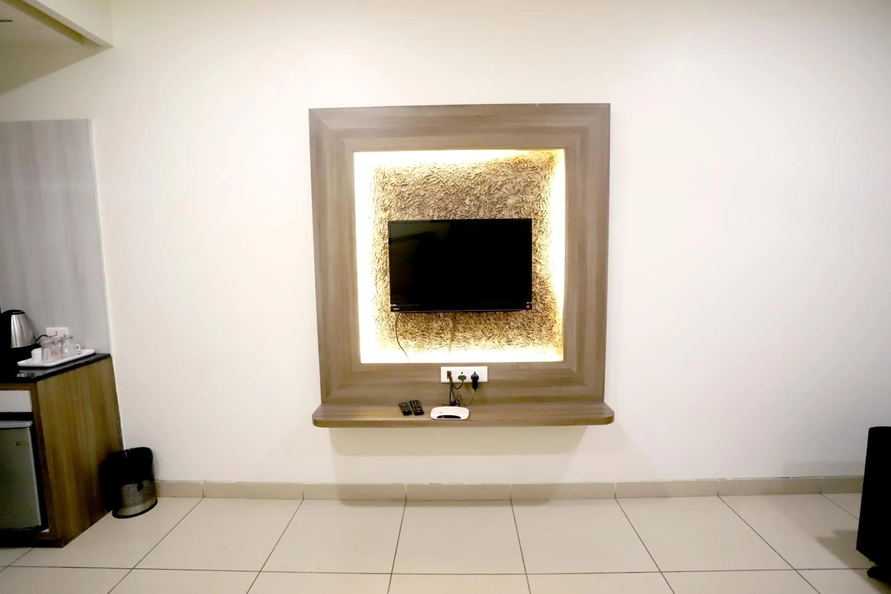 TV and multimedia in HOTEL BLUE PEARL