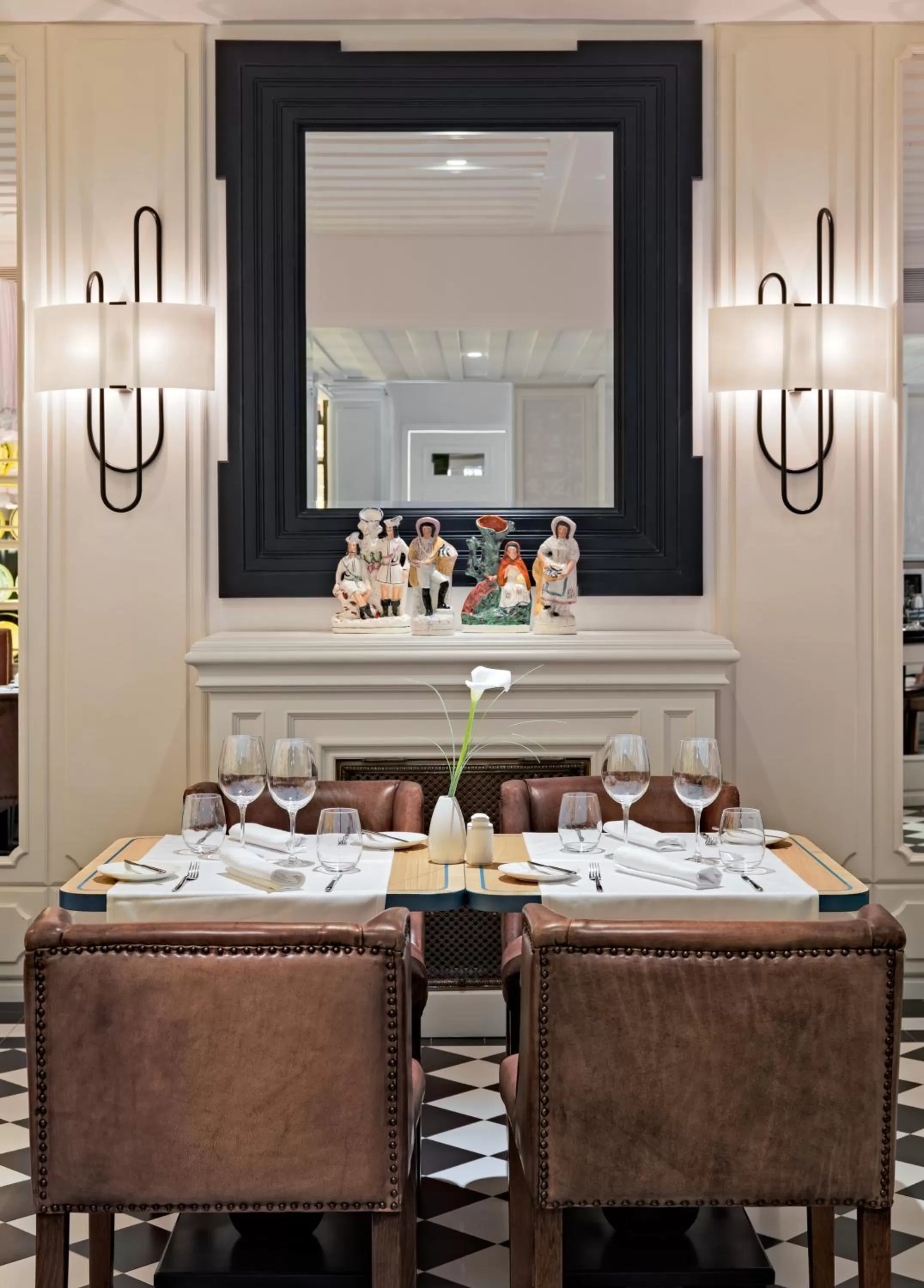 Dining area in H10 Duque de Loule