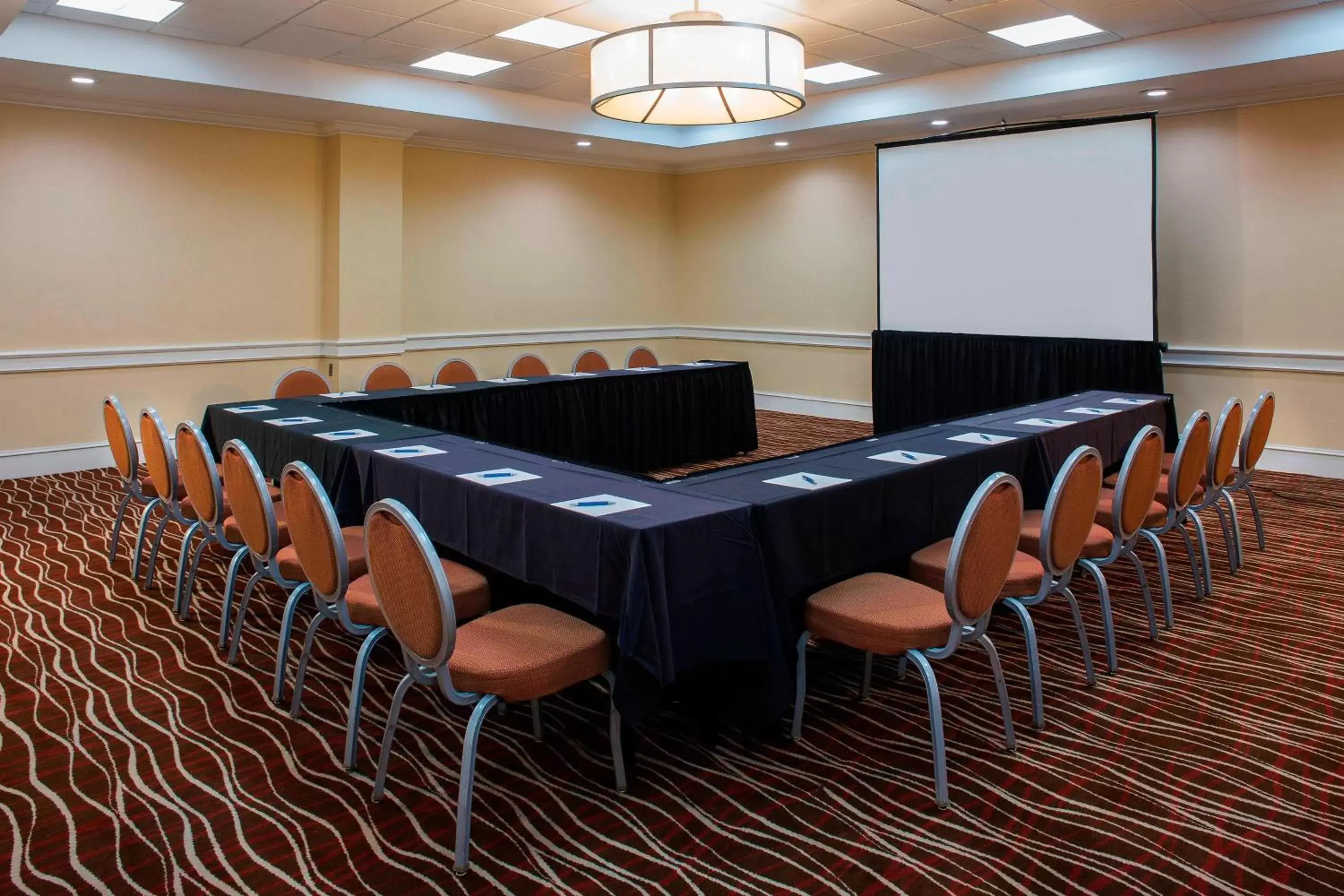 Meeting/conference room in Four Points by Sheraton Suites Tampa Airport Westshore