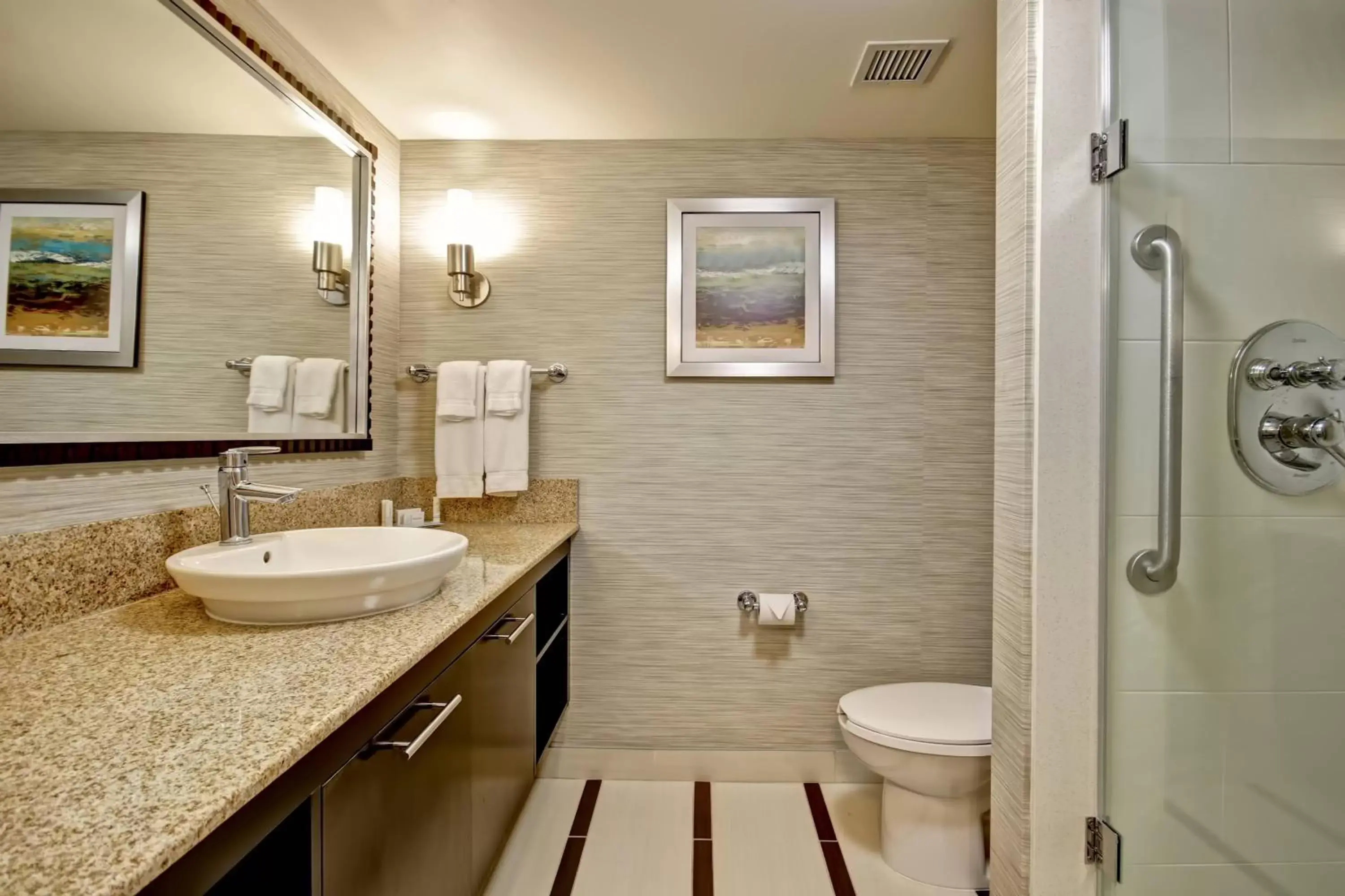 Bathroom in Fairfield Inn & Suites by Marriott Guelph