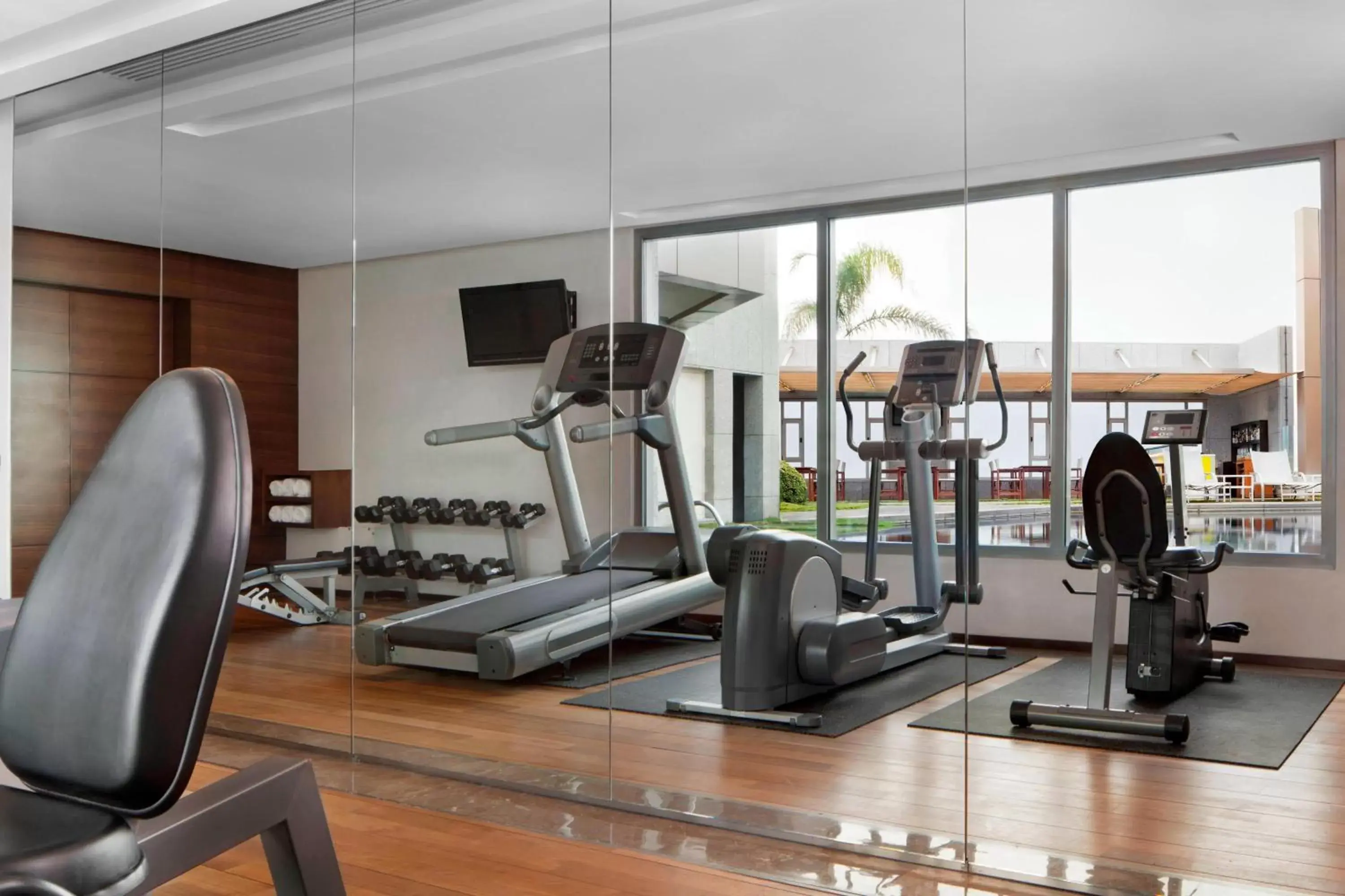 Fitness centre/facilities, Fitness Center/Facilities in Four Points By Sheraton Le Verdun