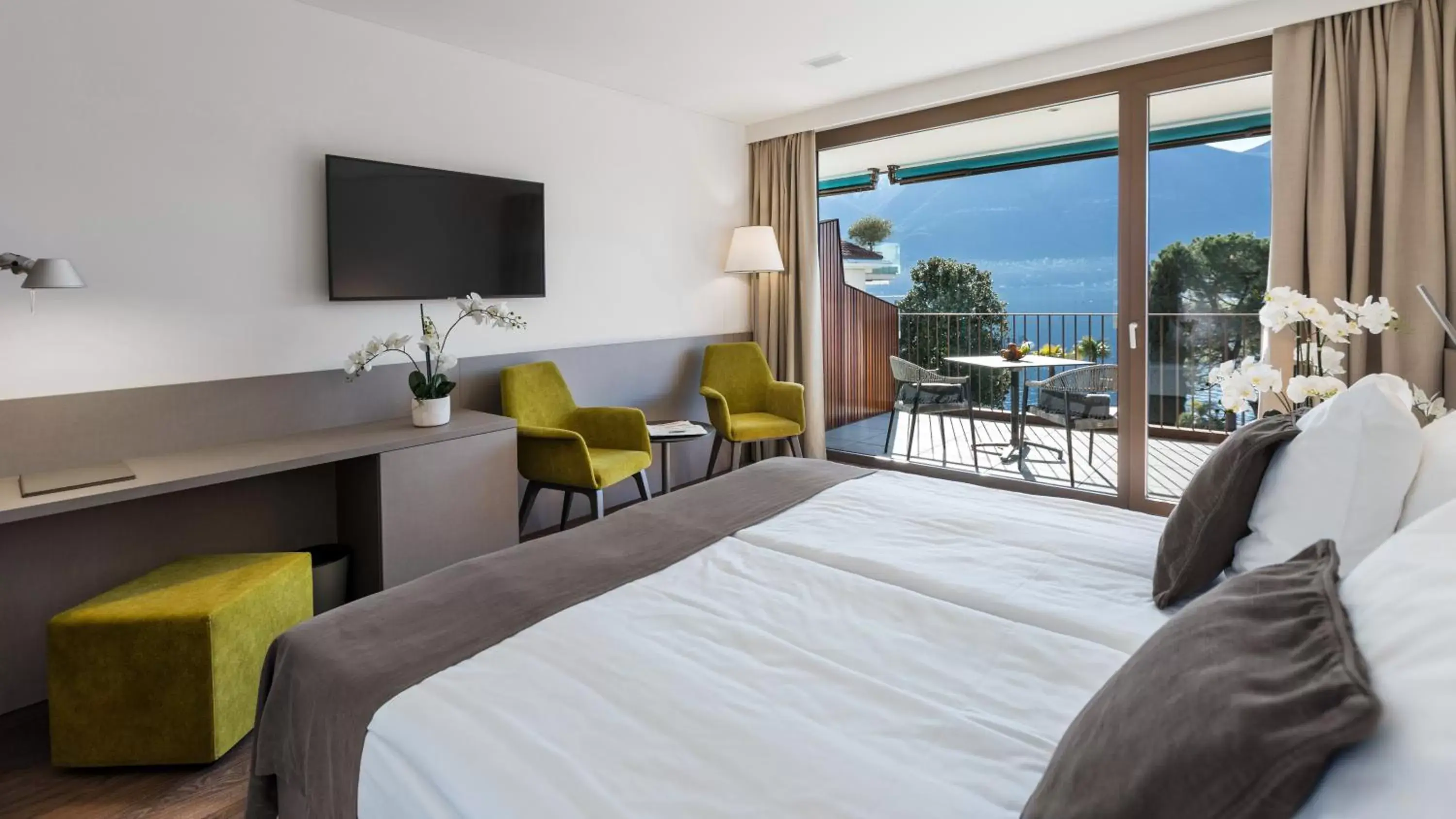 Balcony/Terrace in Hotel Lago Maggiore - Welcome!