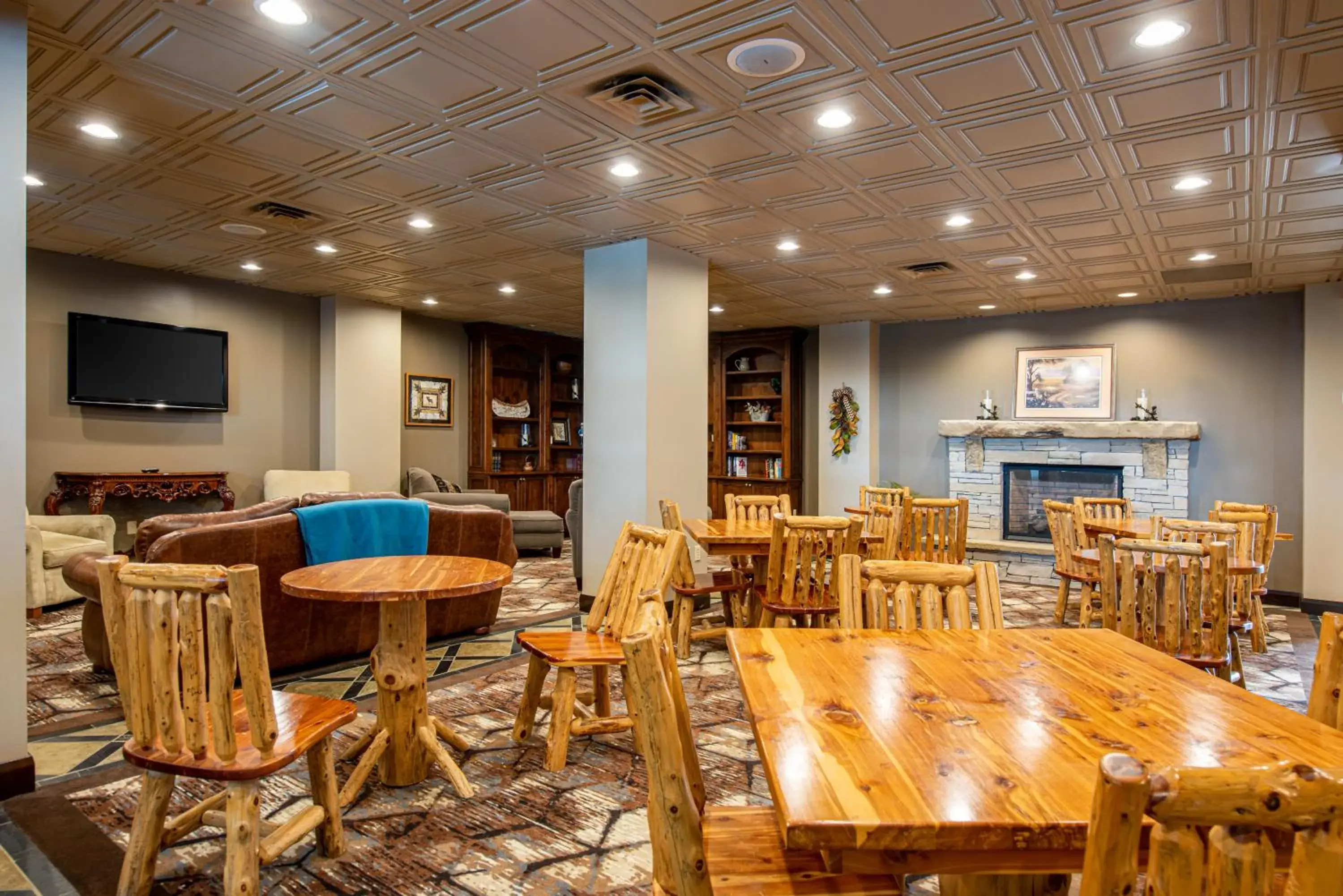 Seating area, Restaurant/Places to Eat in Lodge Of The Ozarks