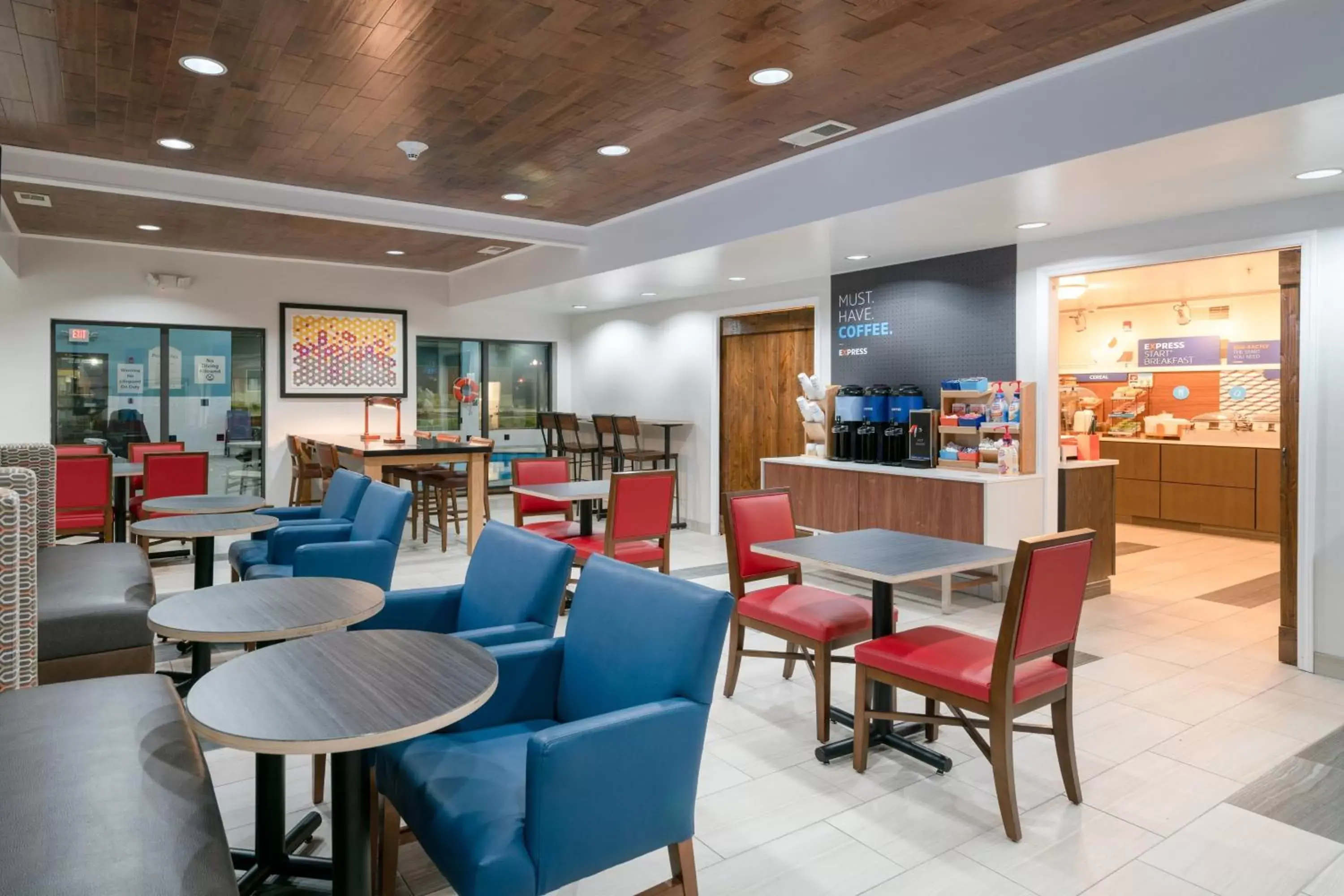 Breakfast, Restaurant/Places to Eat in Holiday Inn Express Hotel & Suites Elkins, an IHG Hotel