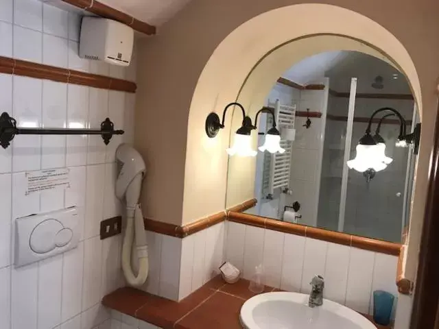 Bathroom in Hotel OKAPI