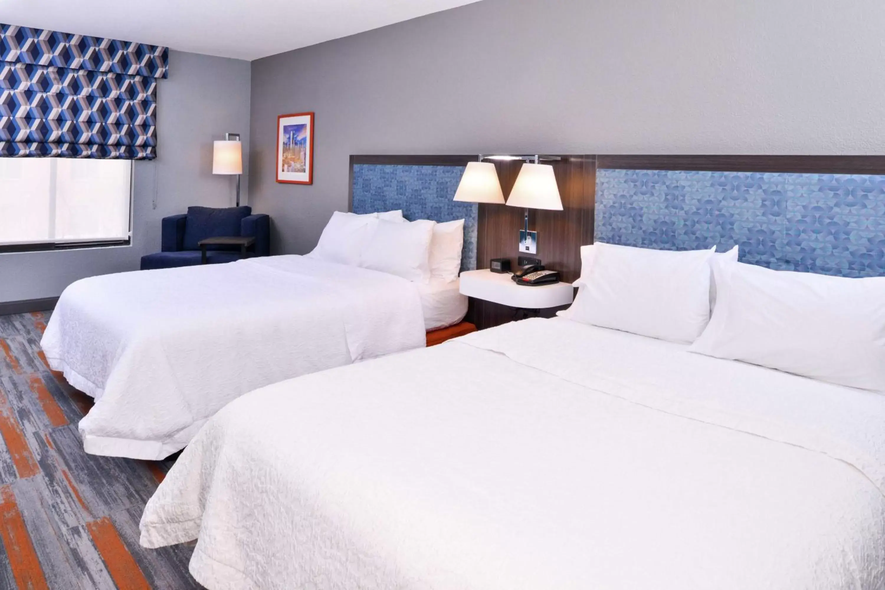 Bed in Hampton Inn & Suites Legacy Park-Frisco