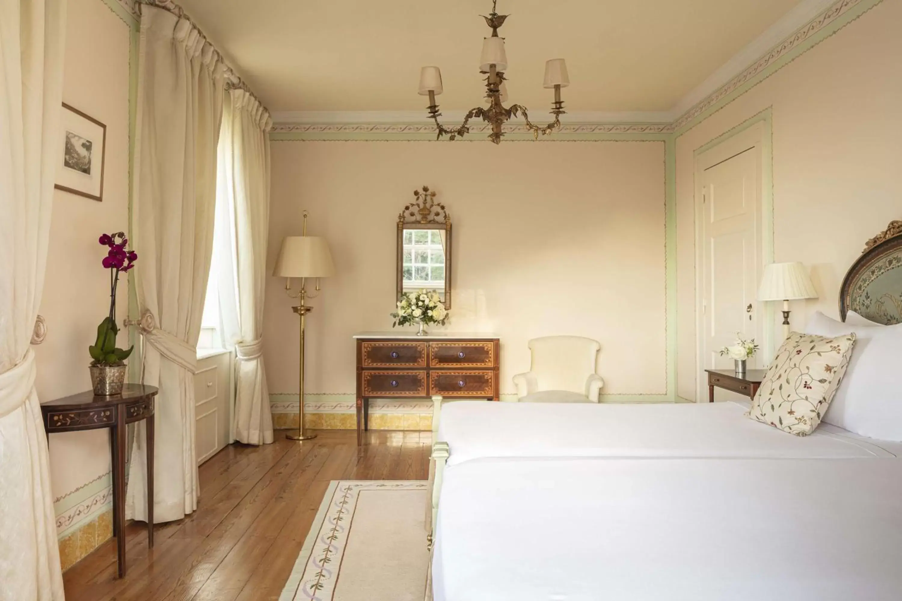 Photo of the whole room, Bed in Valverde Sintra Palácio de Seteais - The Leading Hotels of the World Photo of the whole room, Bed in Valverde Sintra Palácio de Seteais - The Leading Hotels of the World