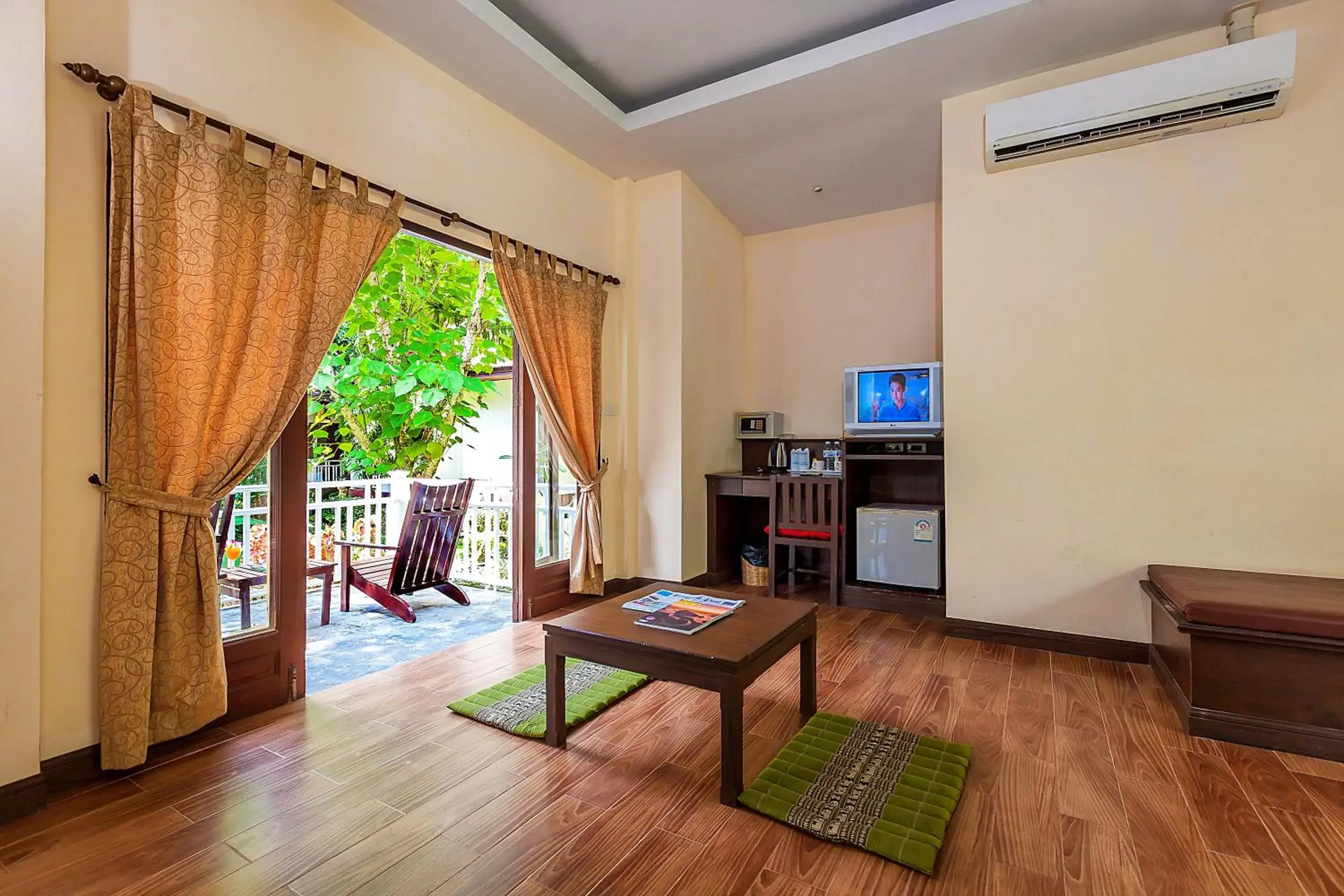 Seating Area in Lanta Klong Nin Beach Resort