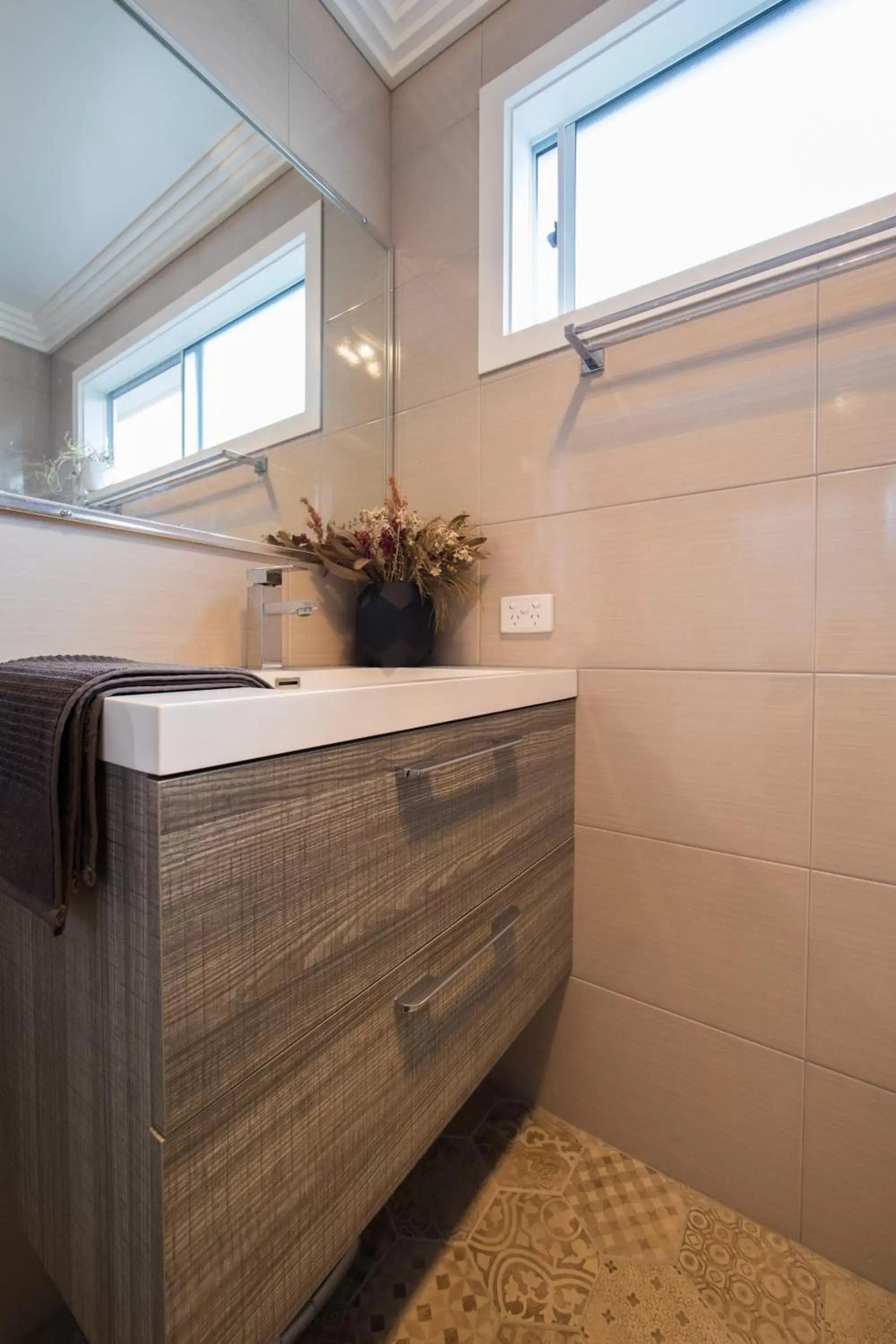 Bathroom in Armidale Cottage - House 2