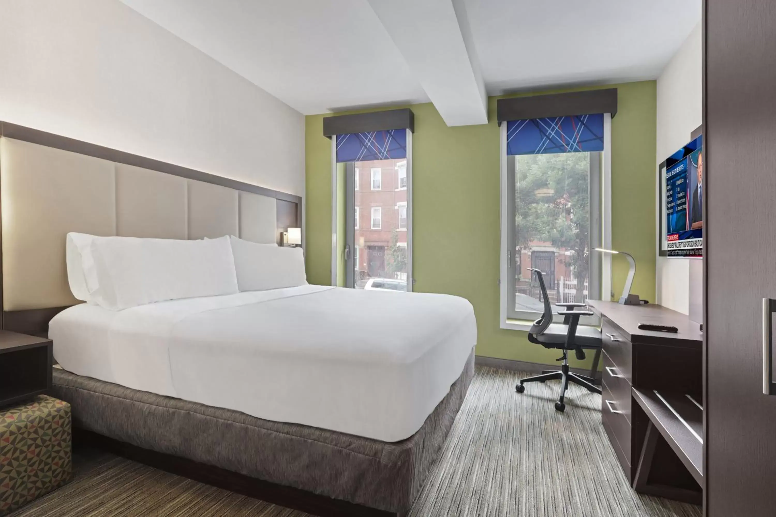 Bed in Holiday Inn Express - Brooklyn - Bushwick , an IHG Hotel