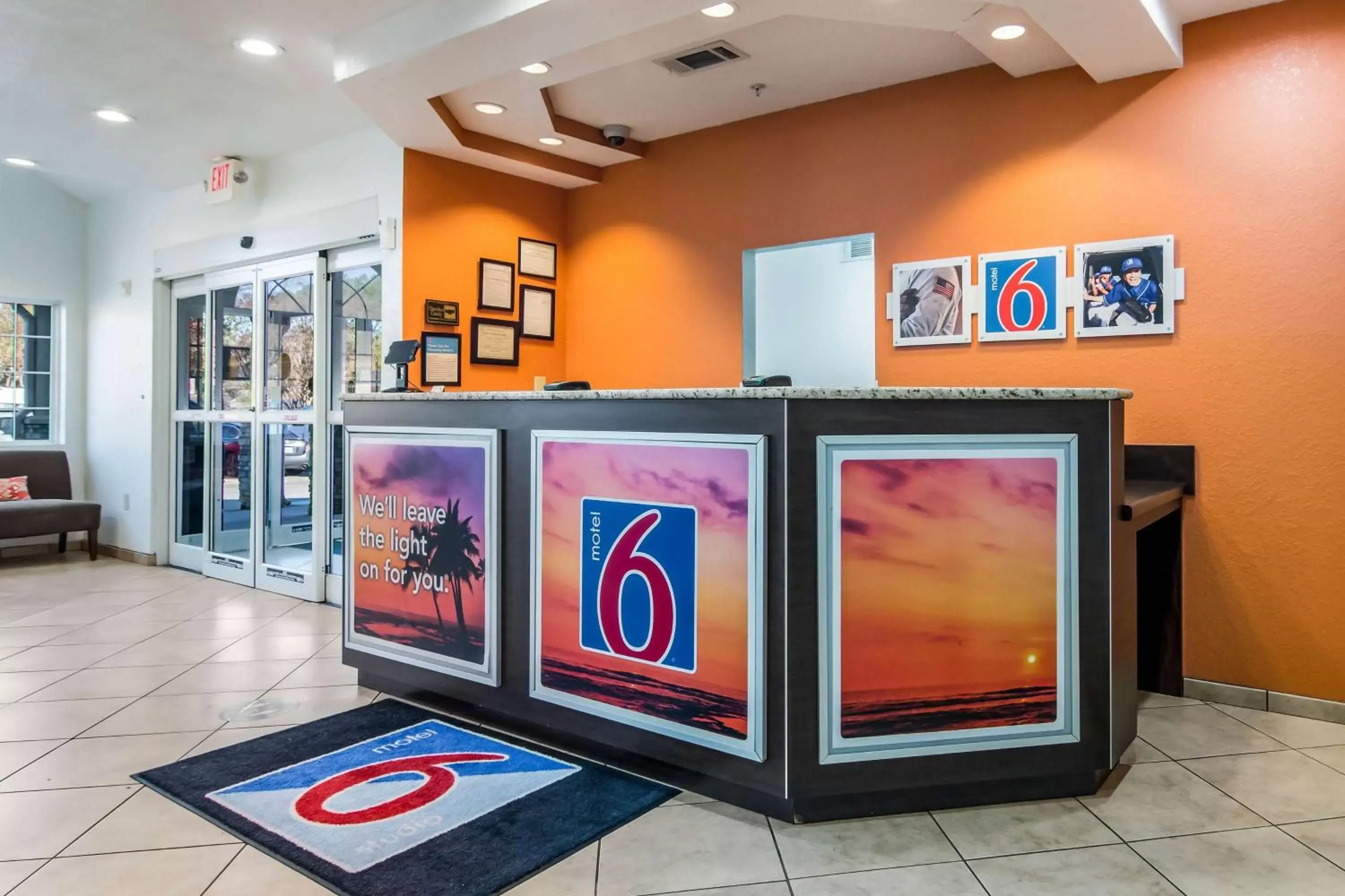 Lobby or reception in Motel 6-Canton, GA Lobby or reception in Motel 6-Canton, GA