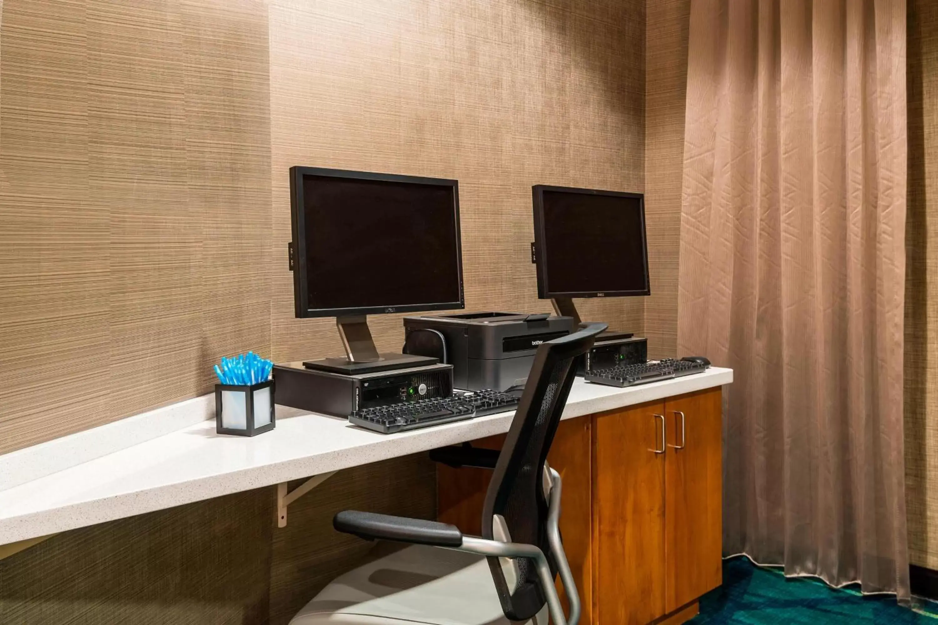 Business facilities in SpringHill Suites Fort Myers Airport