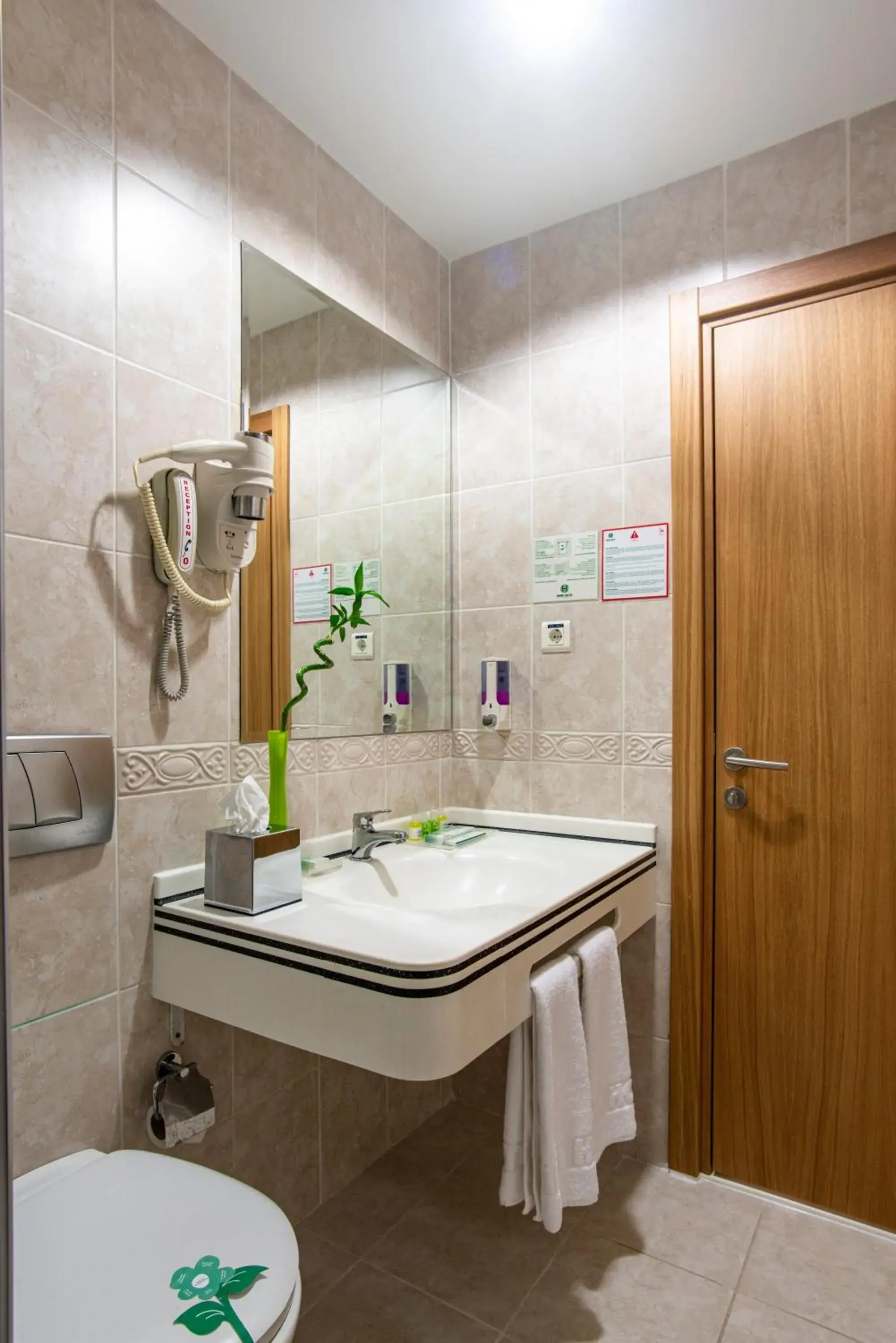 Bathroom in Oran Hotel