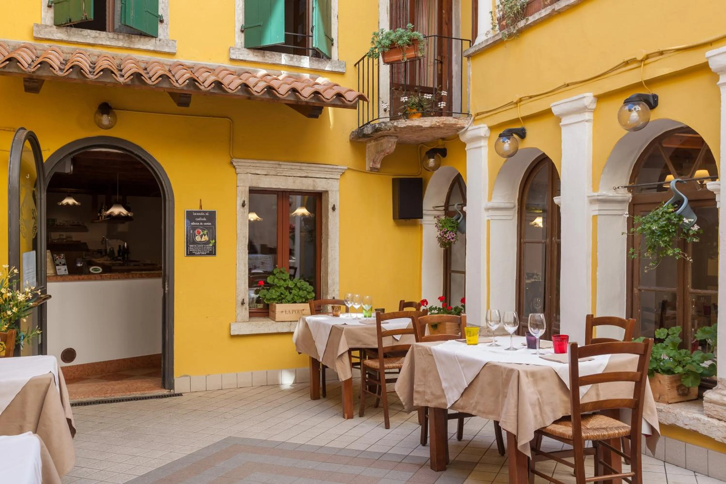 Restaurant/places to eat in Locanda Al Centrale