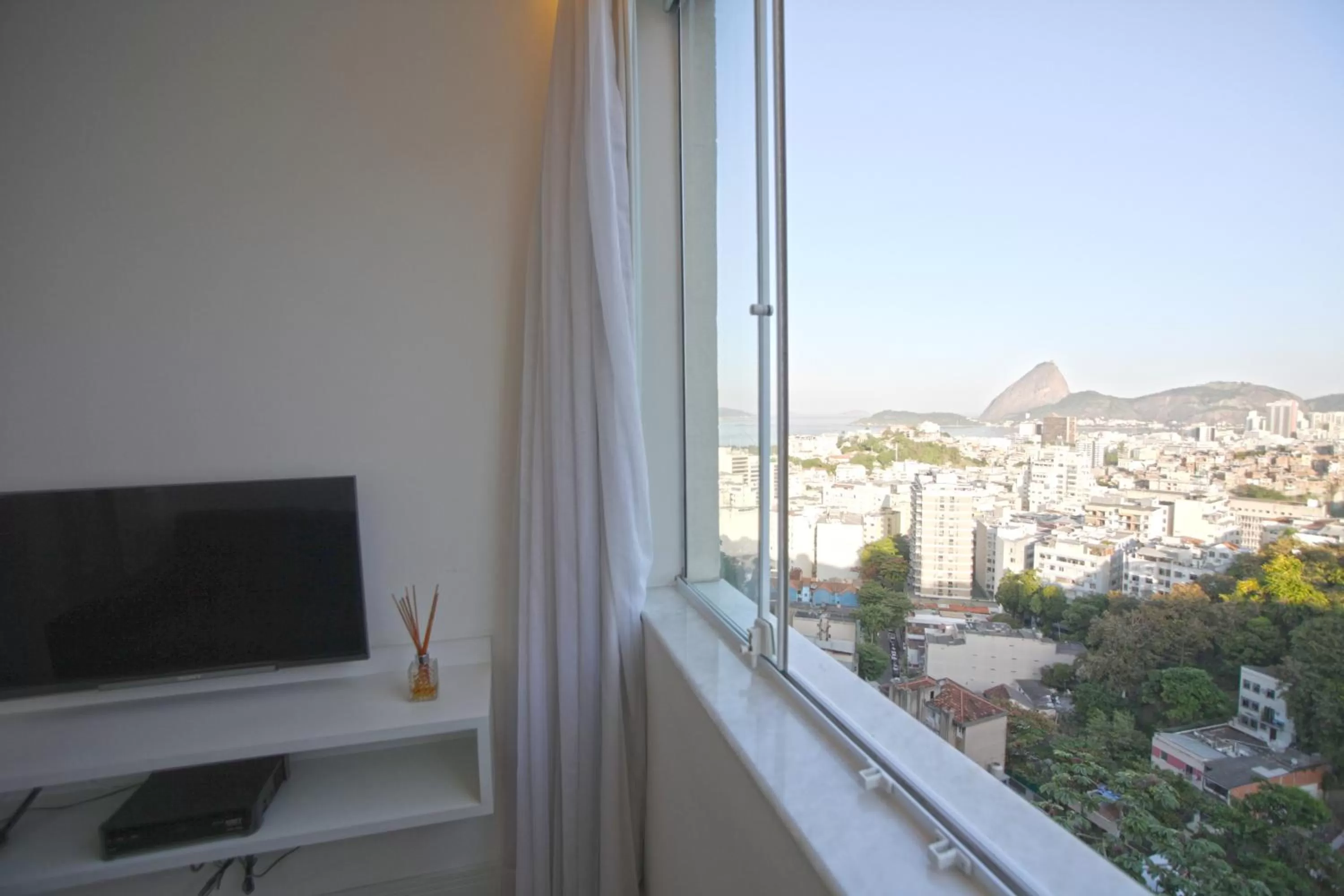 TV and multimedia in Sugar Loft Apartments