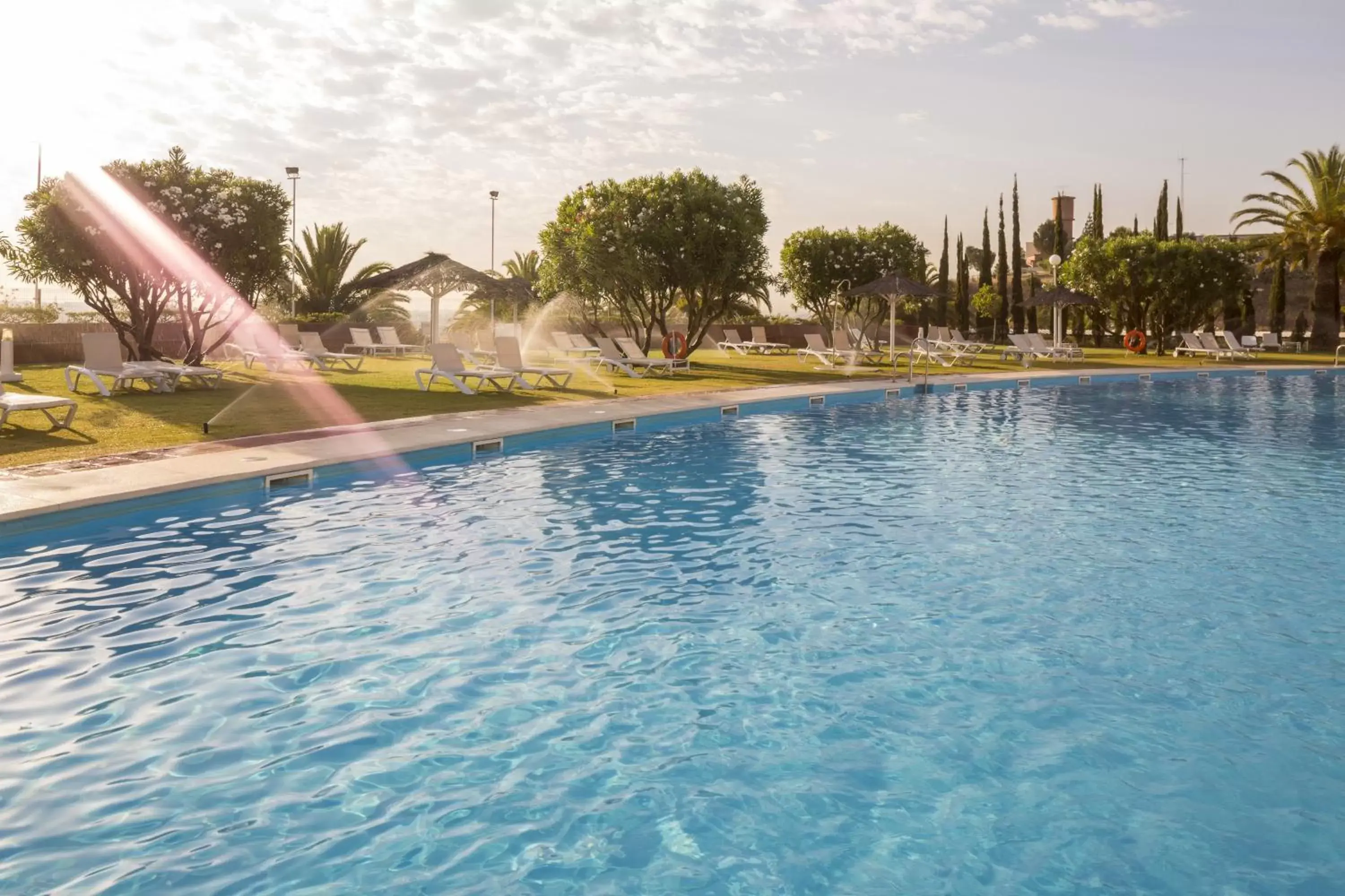 Swimming Pool in Ilunion Alcora Sevilla