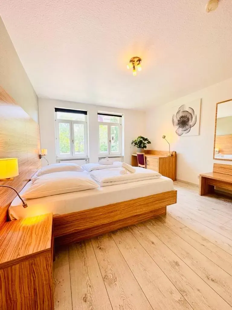 Deluxe Suite in Saale, Marktplatz Zentrum, Apartmenthaus am Dom von Plant Room Deluxe Suite in Saale, Marktplatz Zentrum, Apartmenthaus am Dom von Plant Room