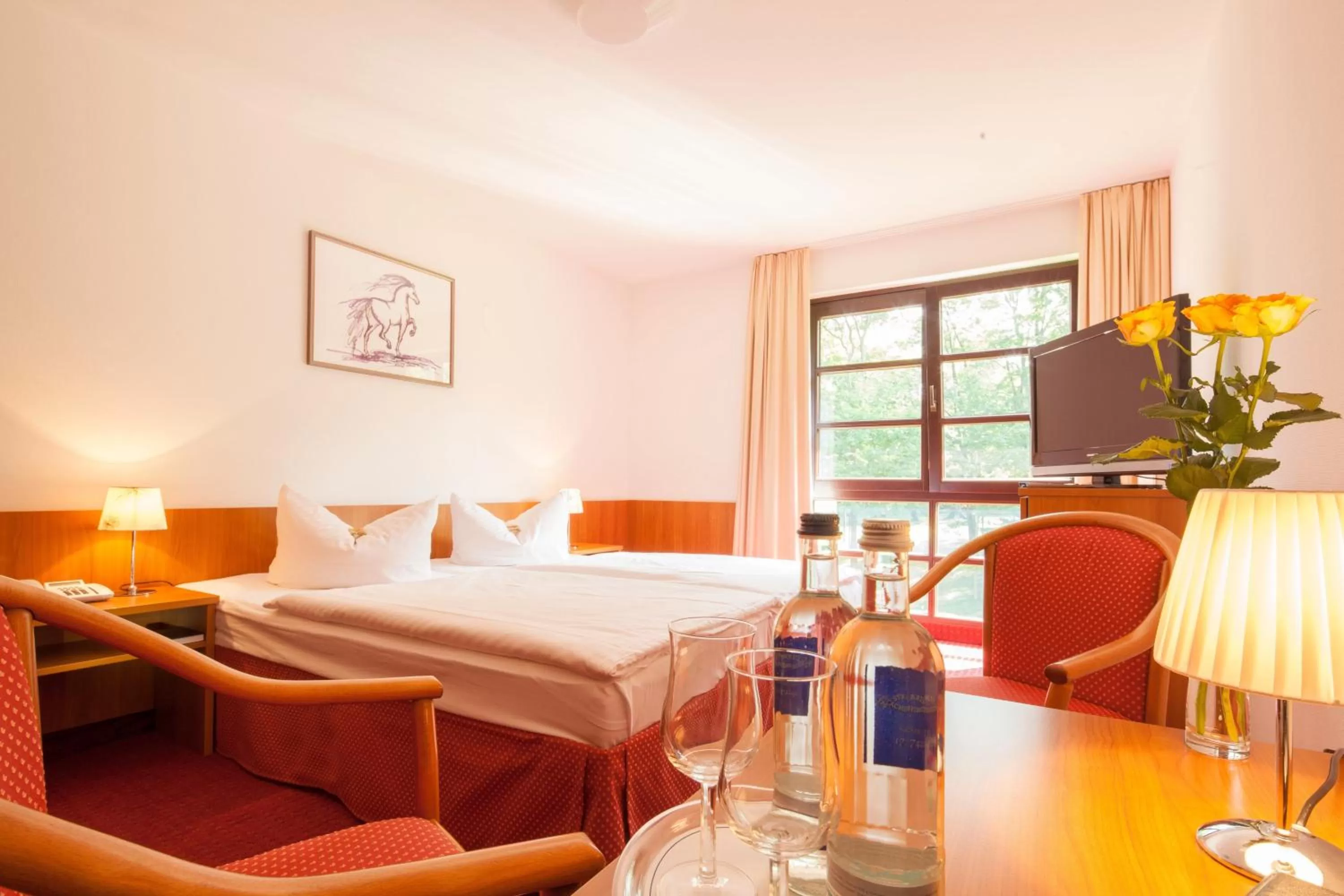 Photo of the whole room, Bed in Kim Hotel Im Park