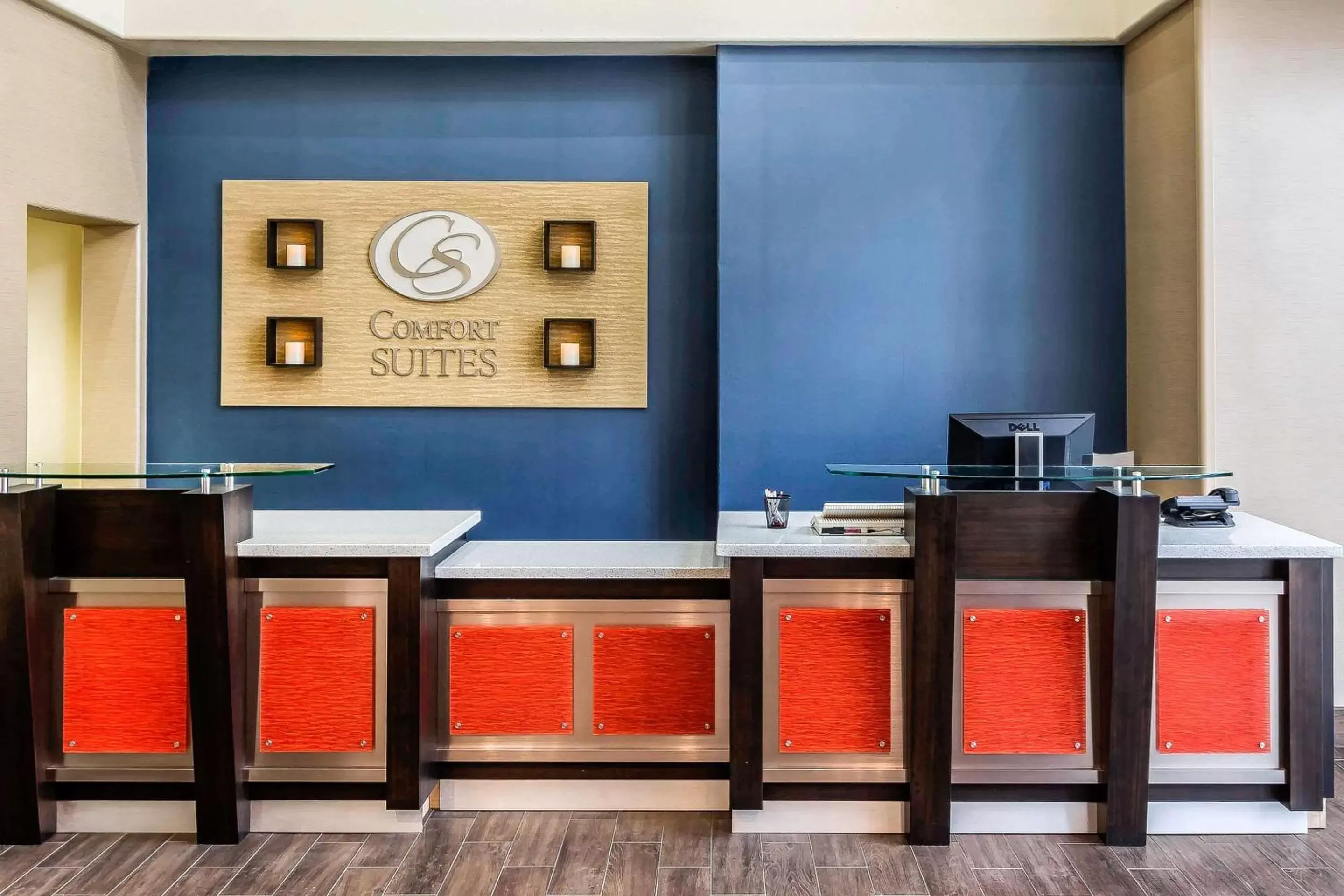Lobby or reception in Comfort Suites San Jose Airport
