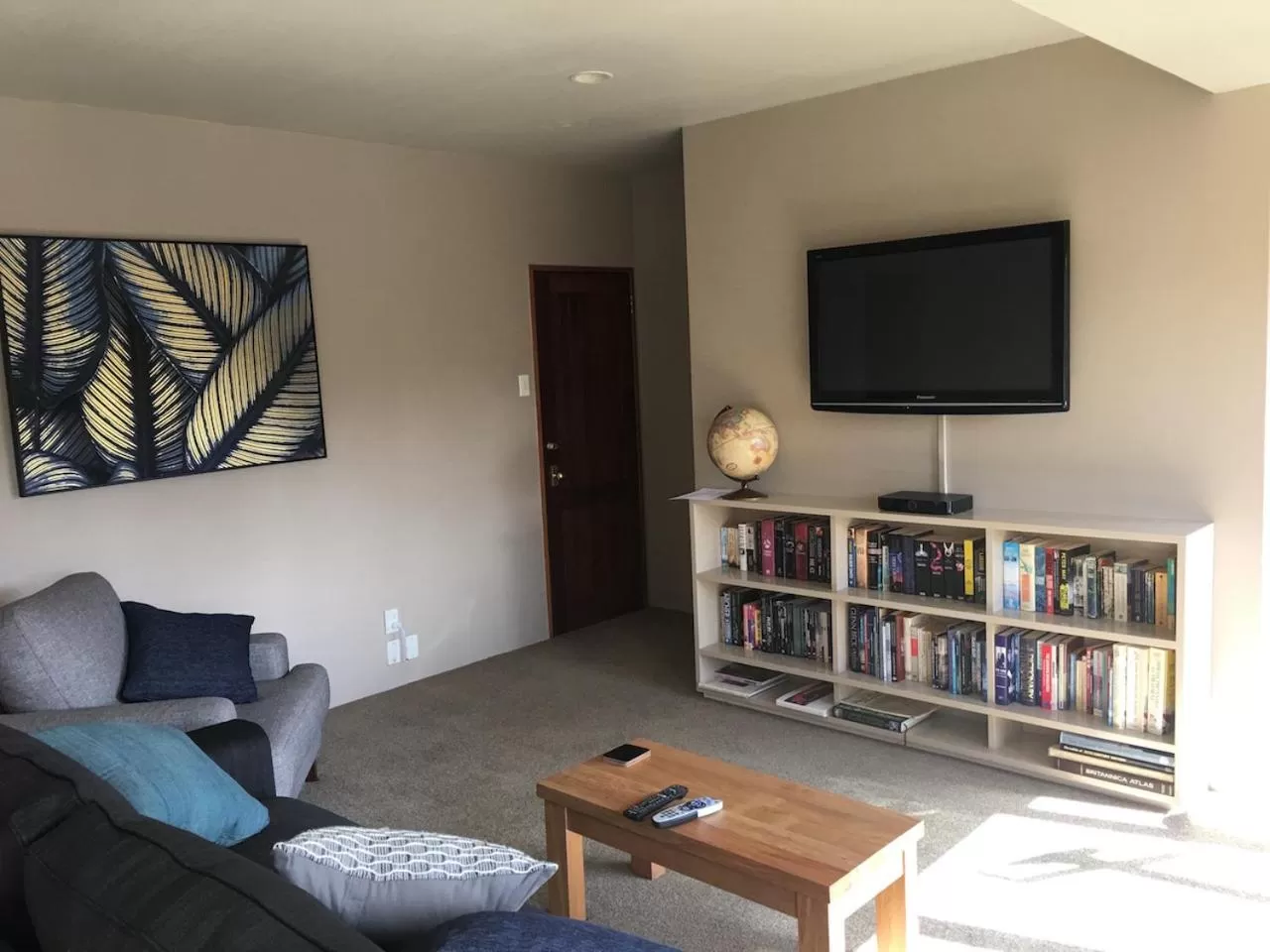 Living room, Seating Area in On The River