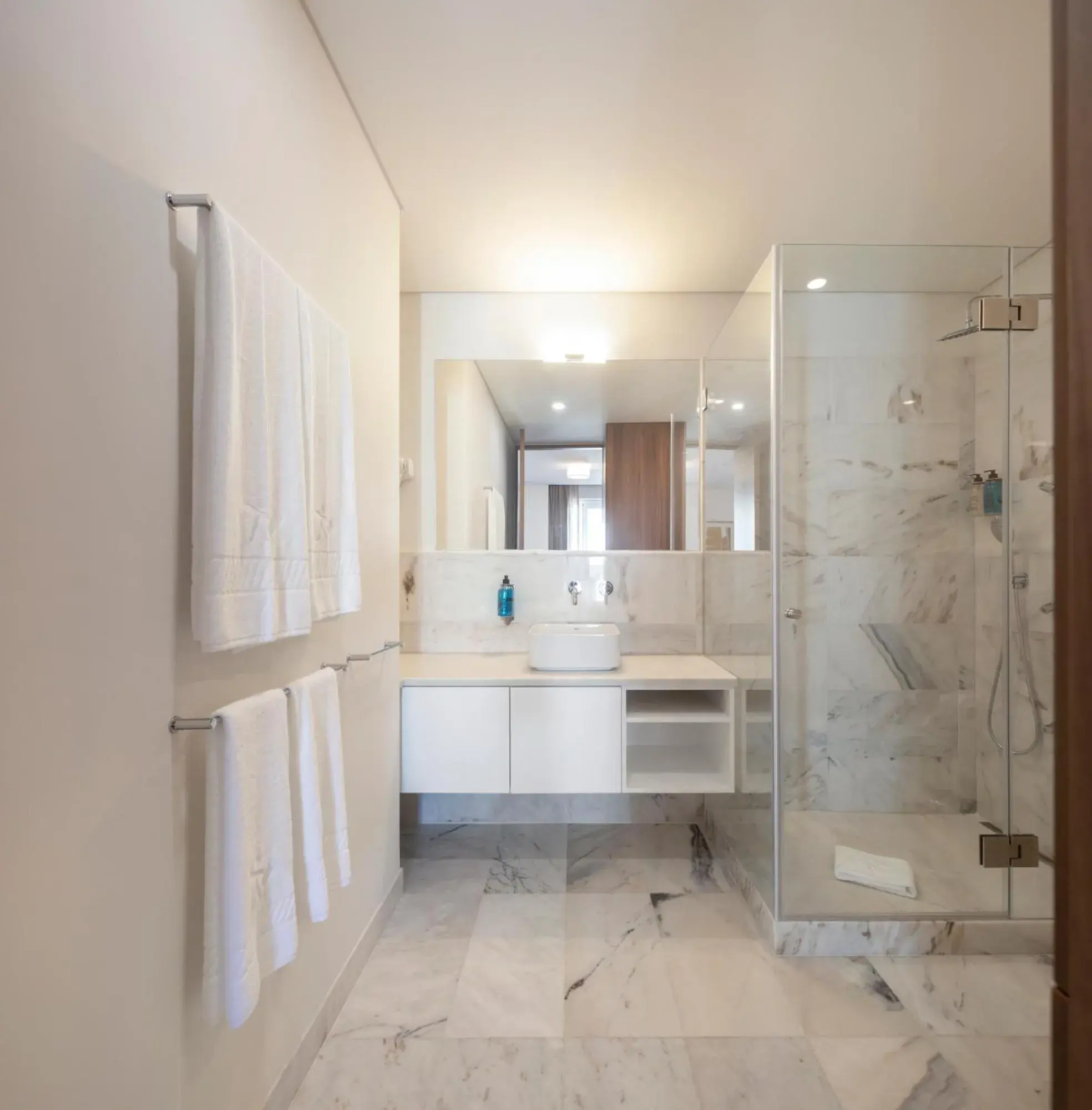 Bathroom in Lisbon Serviced Apartments - Avenida