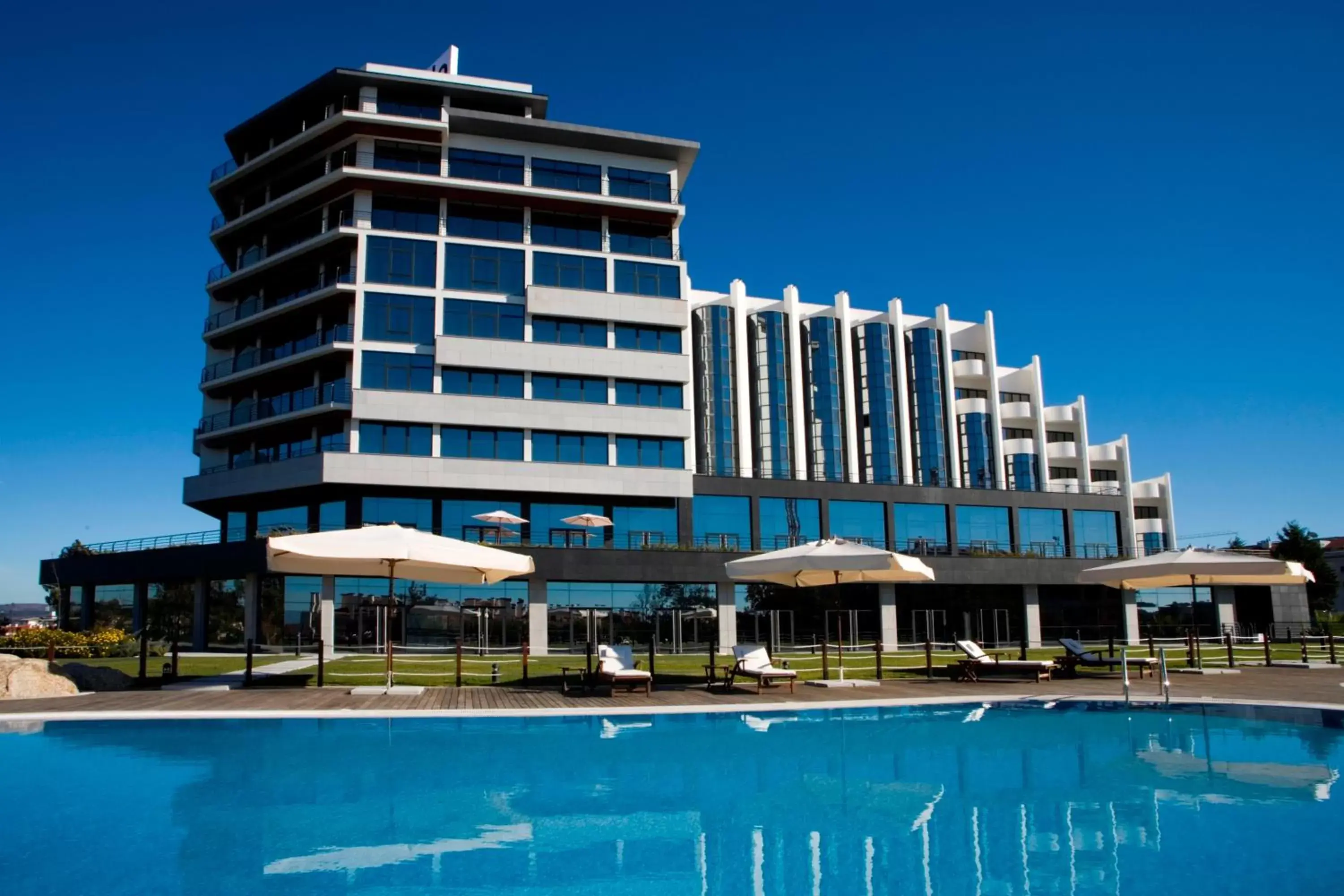 Facade/entrance, Property Building in Montebelo Viseu Congress Hotel