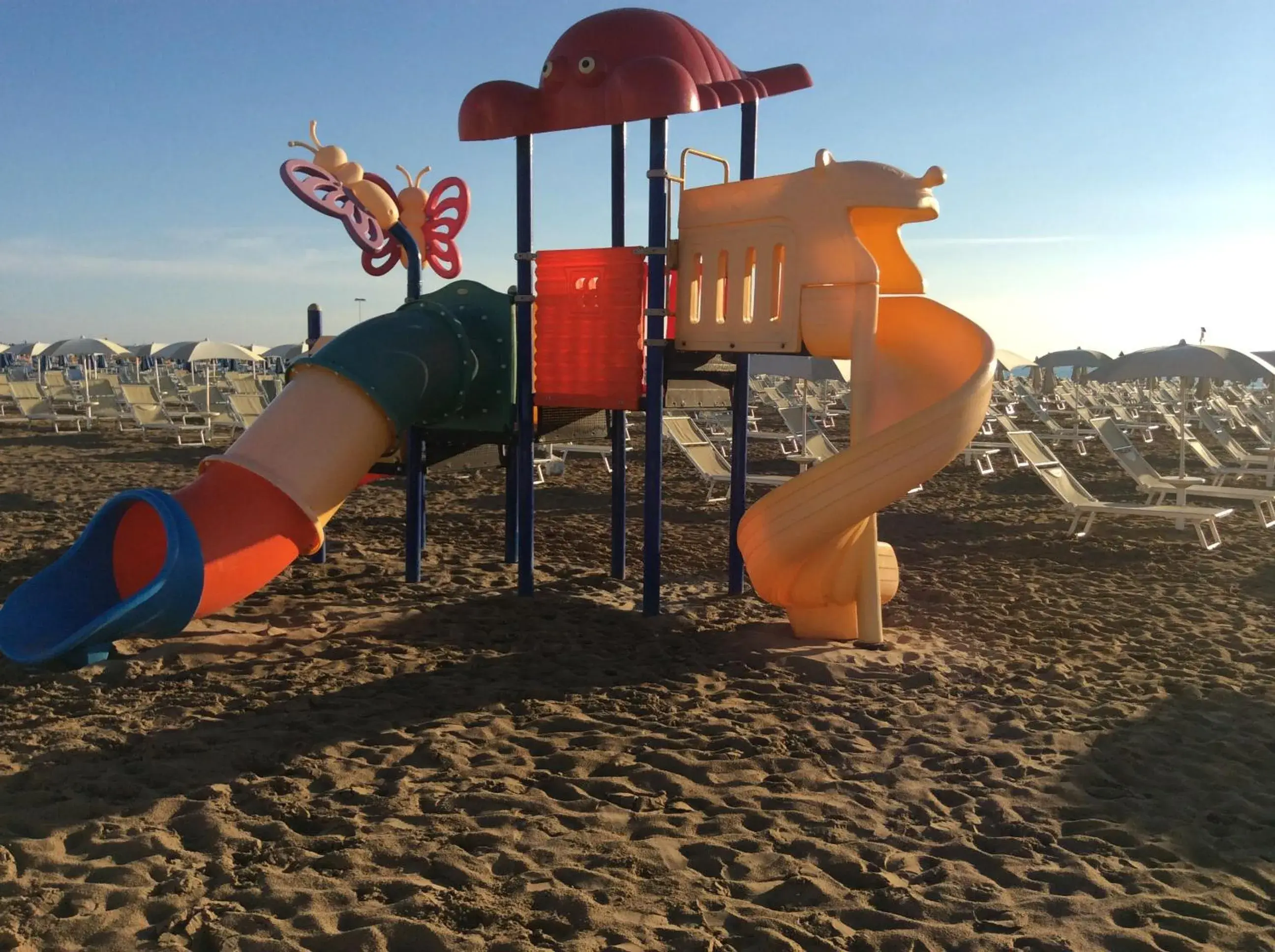 Beach in Hotel Sunset