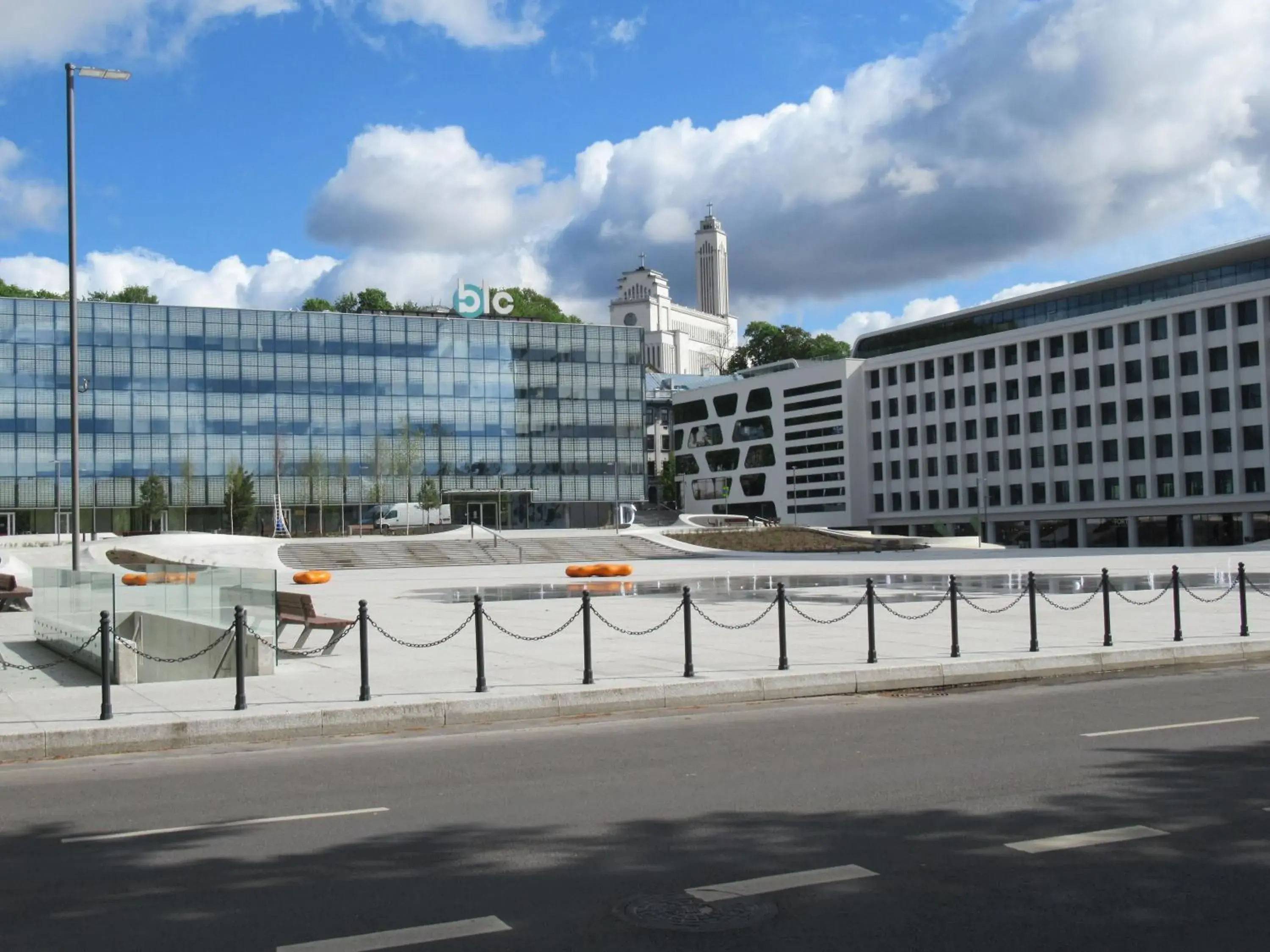 Nearby landmark, Property Building in Hotel Metropolis