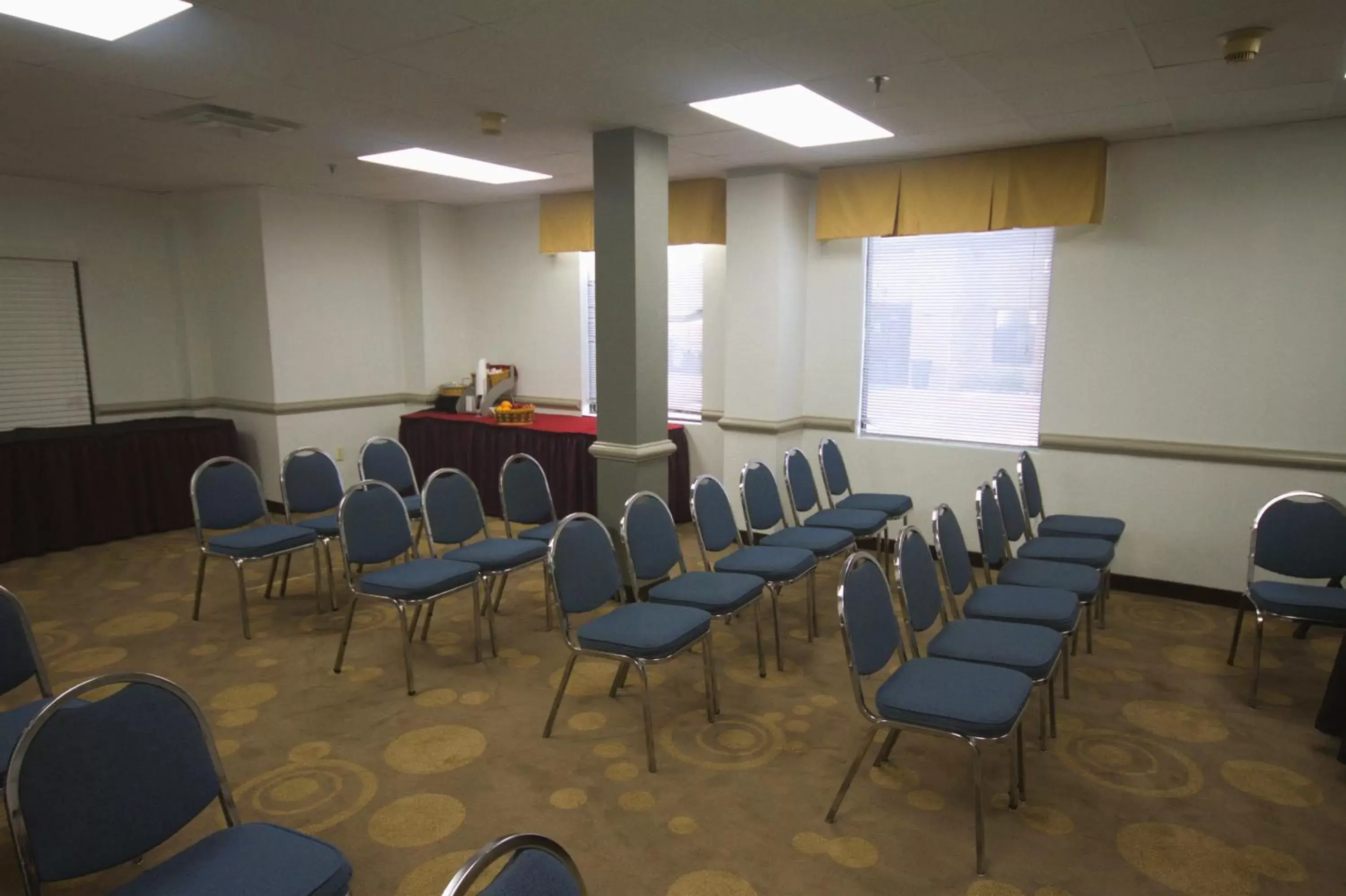 Meeting/conference room in Atrium Hotel and Suites DFW Airport