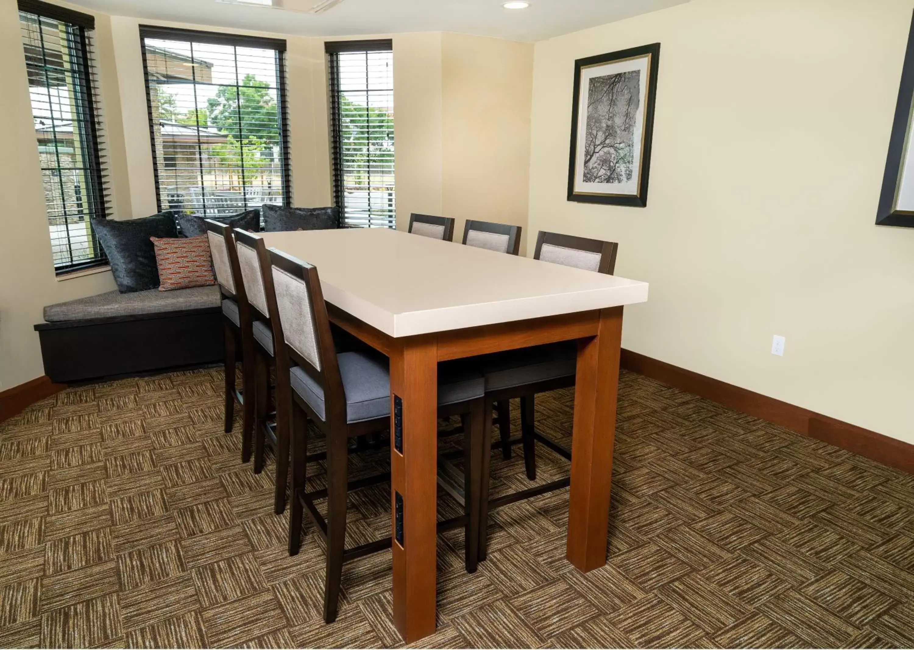 Lobby or reception, Dining Area in Staybridge Suites - Newark - Fremont, an IHG Hotel