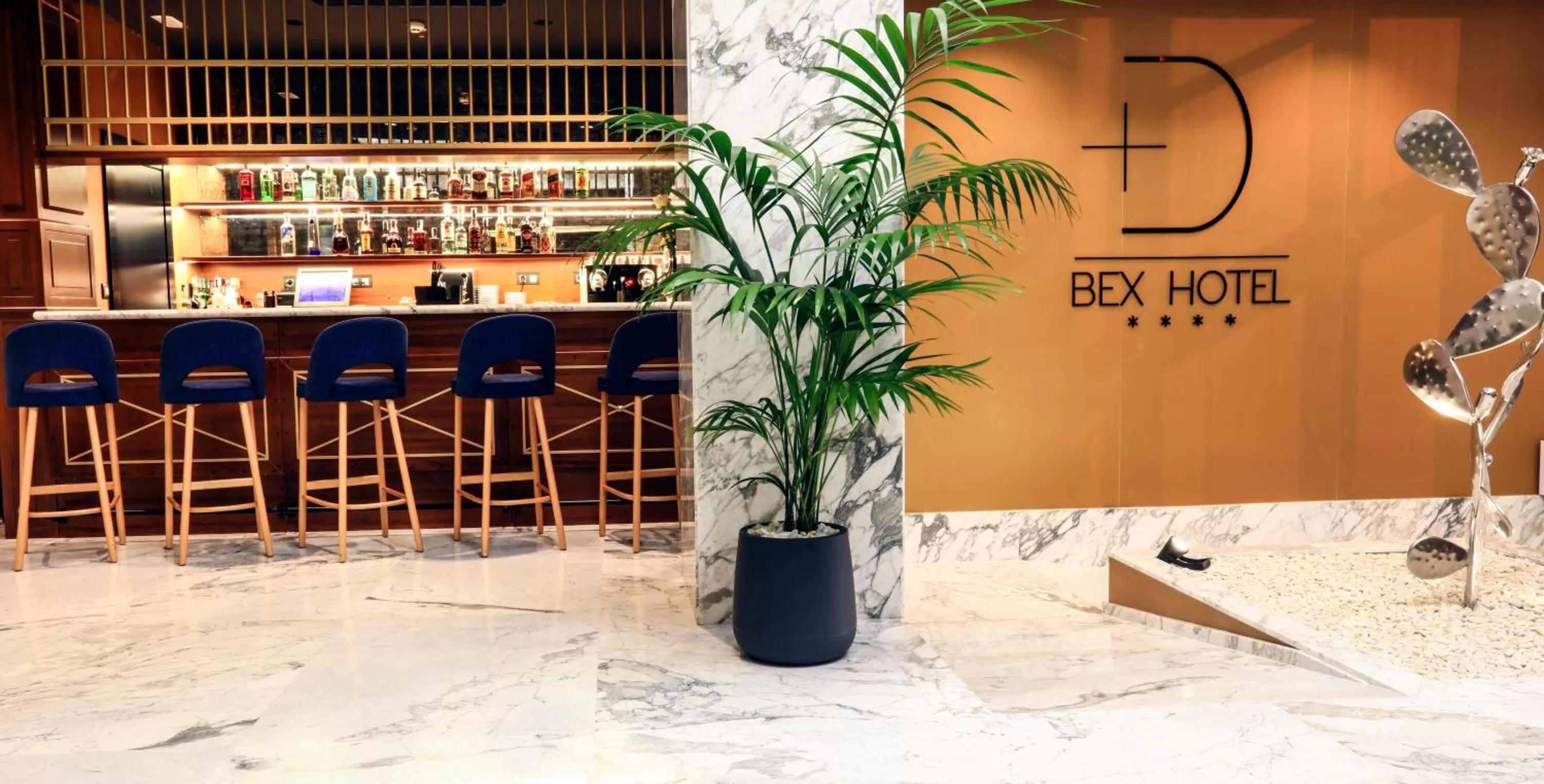 Lounge or bar in Design Plus Bex Hotel