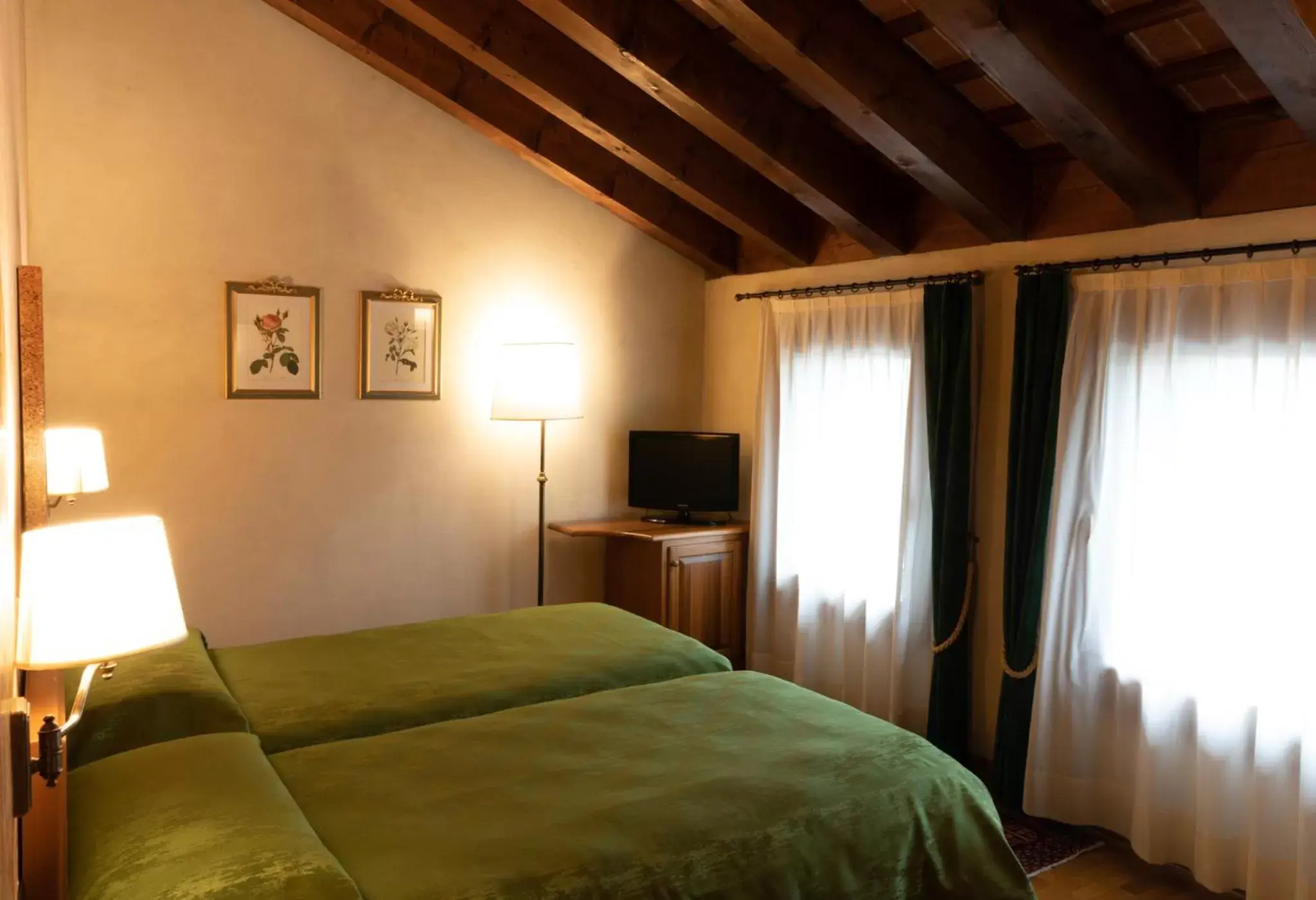 Photo of the whole room, Bed in Hotel Locanda Al Sole