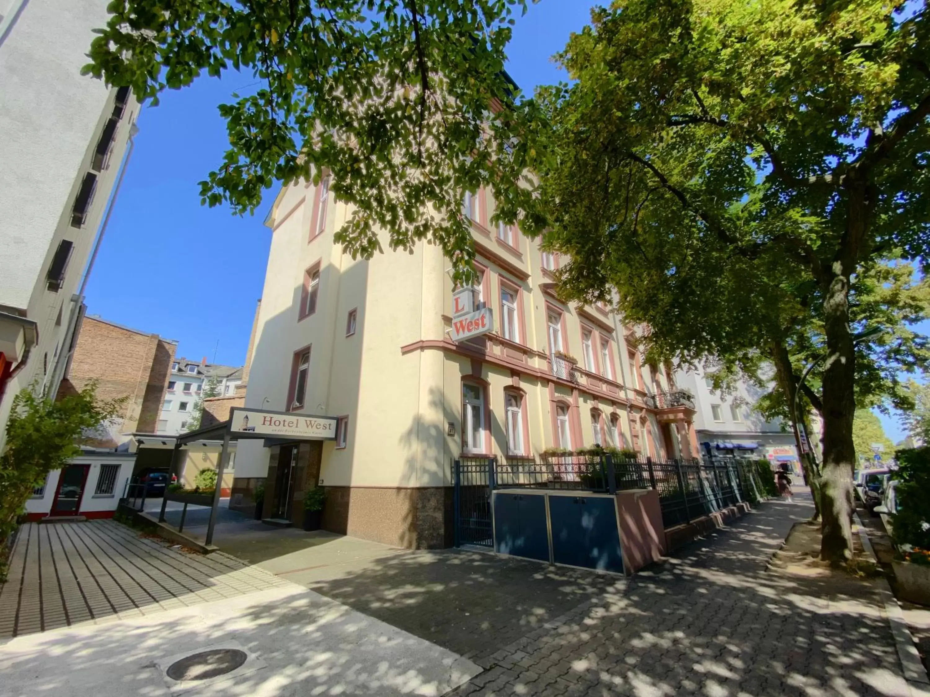 Property Building in Hotel West an der Bockenheimer Warte