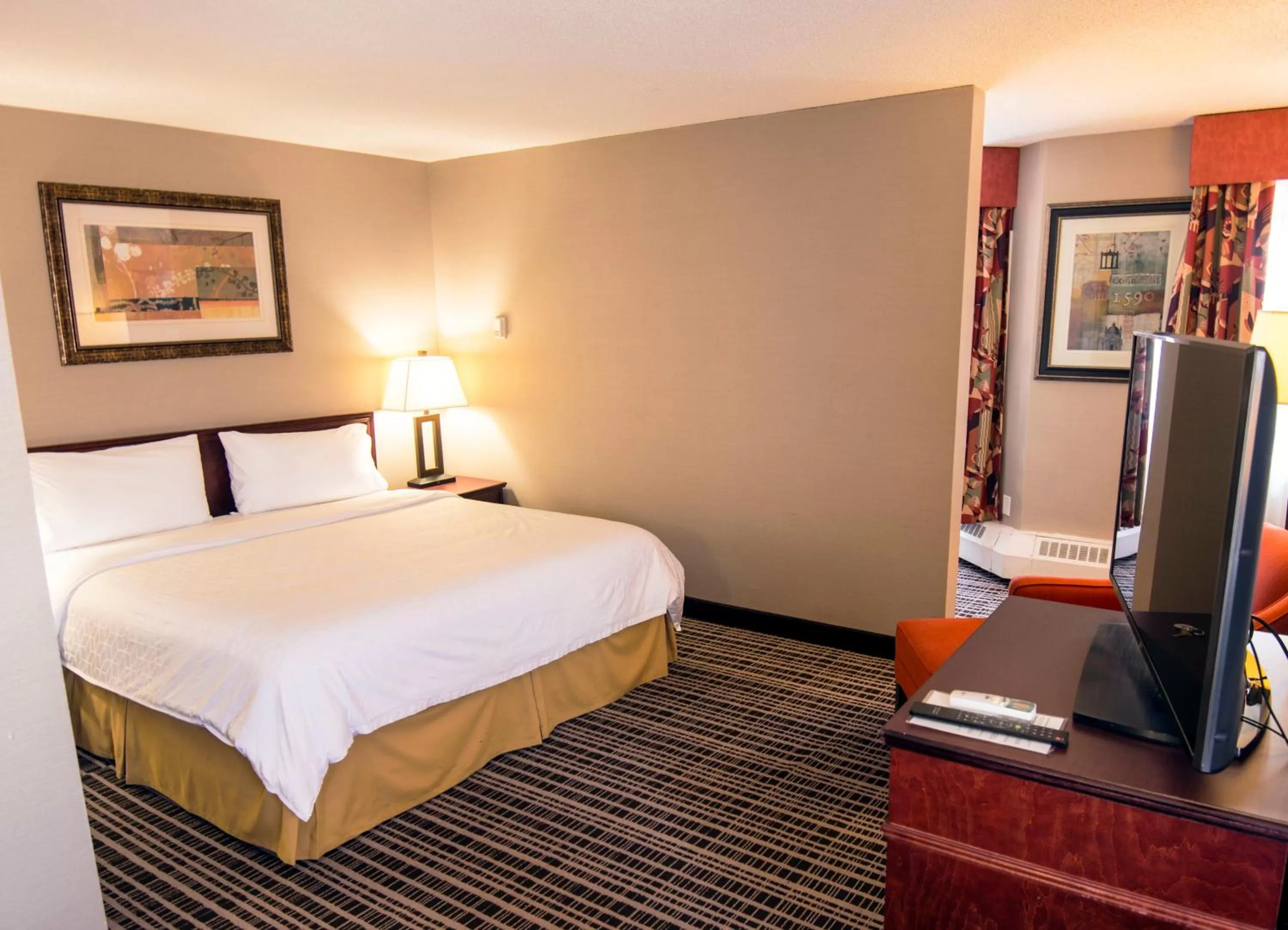 Photo of the whole room, Bed in Holiday Inn Express Red Deer by IHG