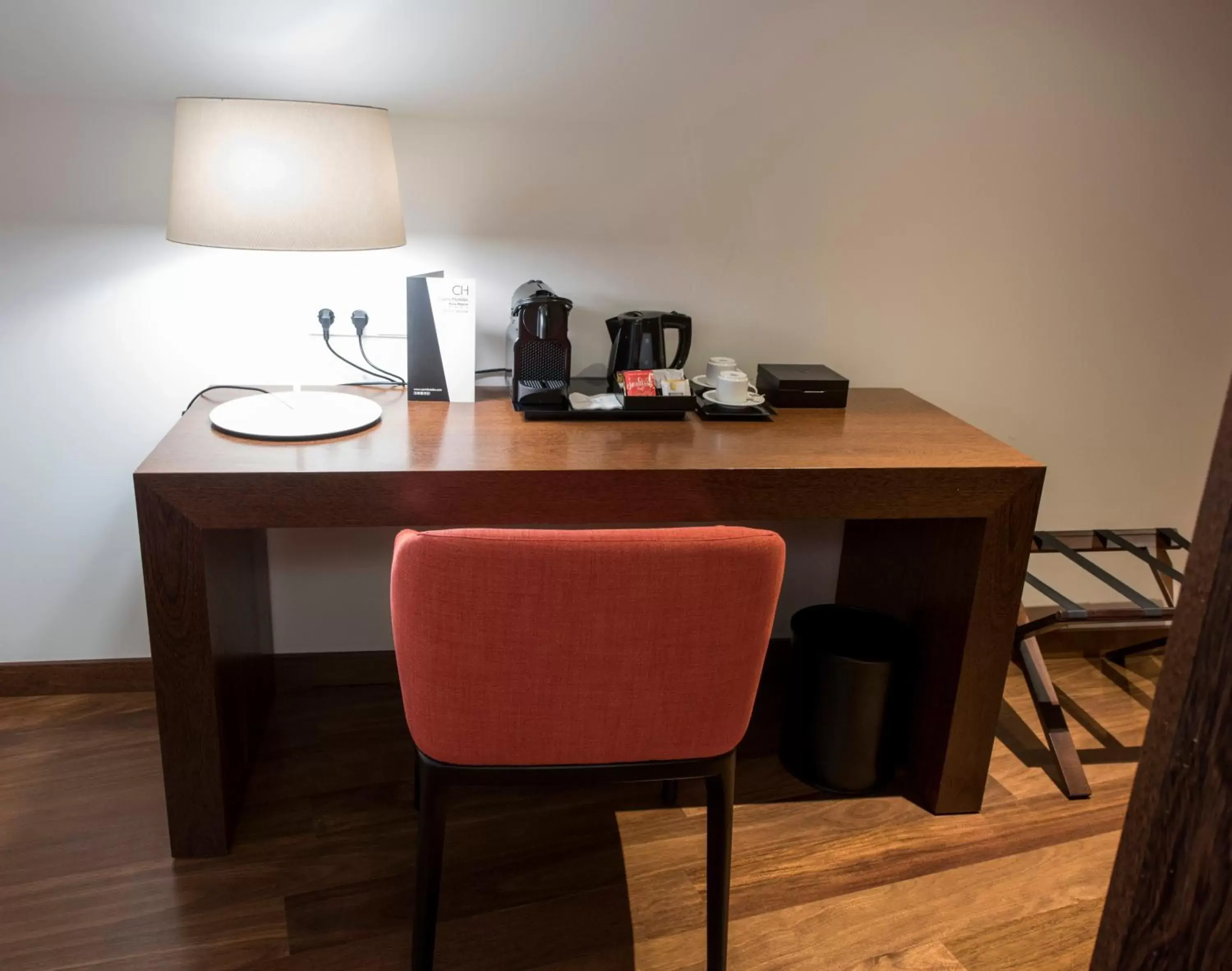 Coffee/tea facilities in Hotel Carris Porto Ribeira