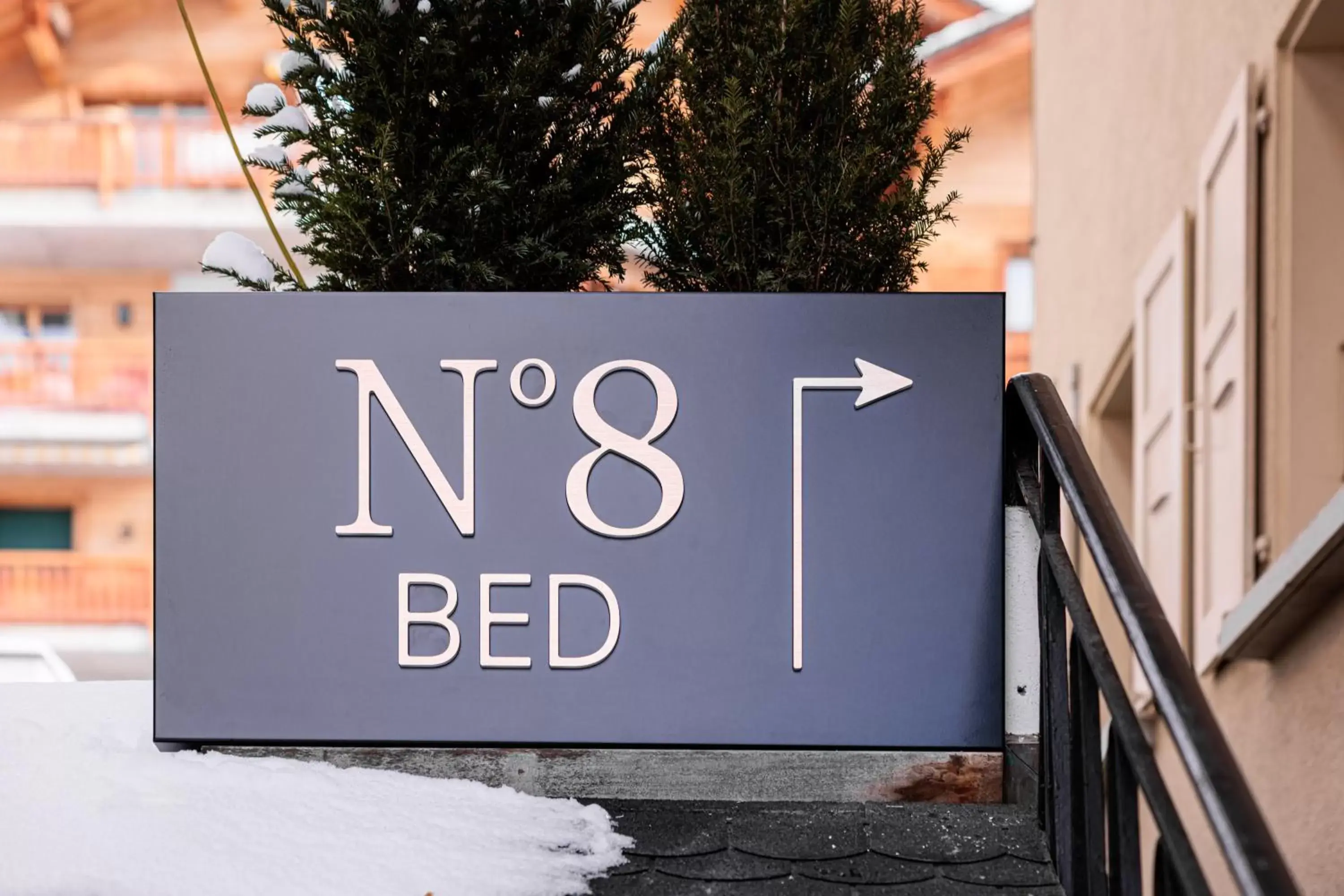 No 8 Bed & Bar