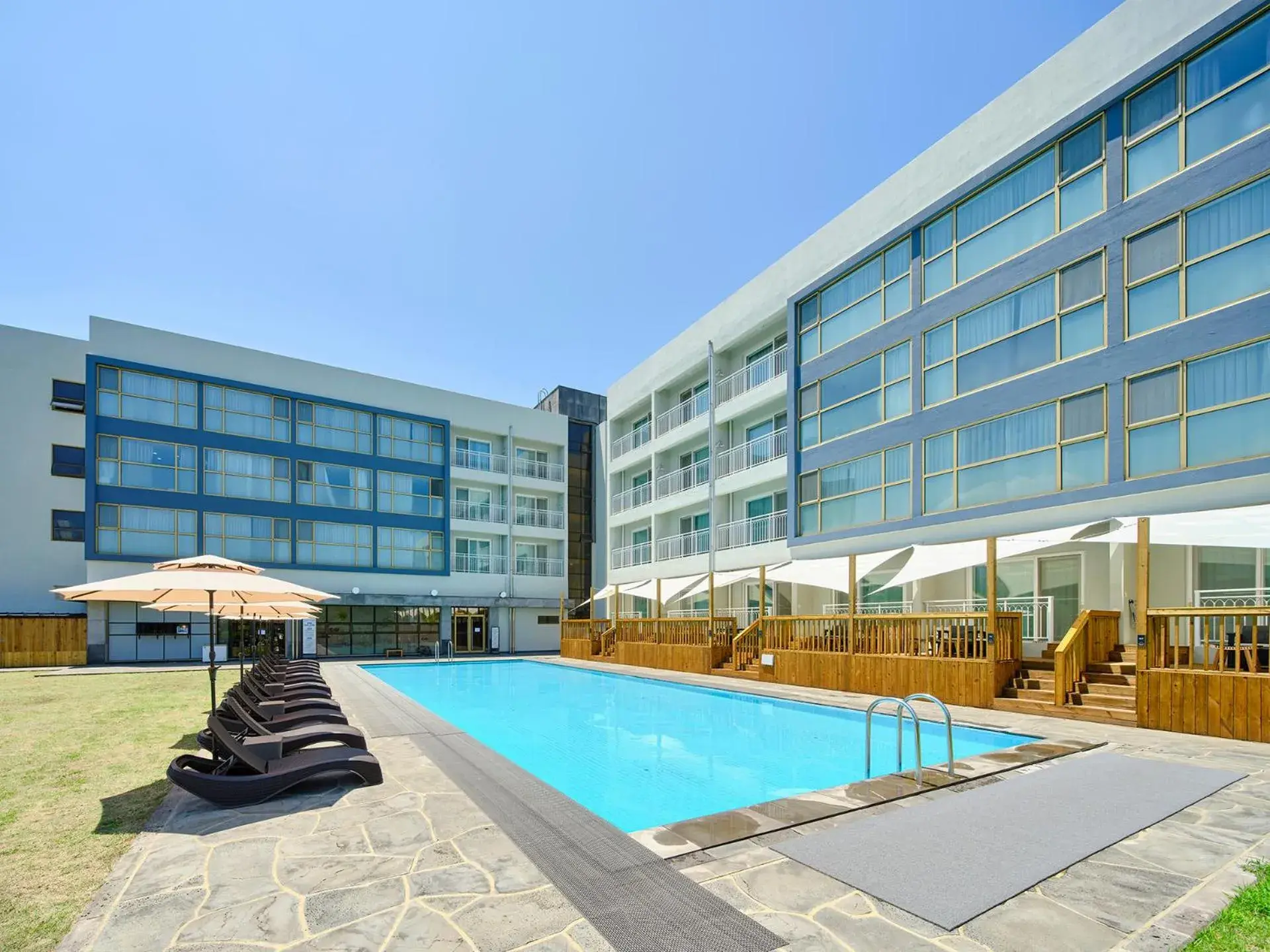 Property building, Swimming Pool in JEJU Shangrila Hotel&Resort