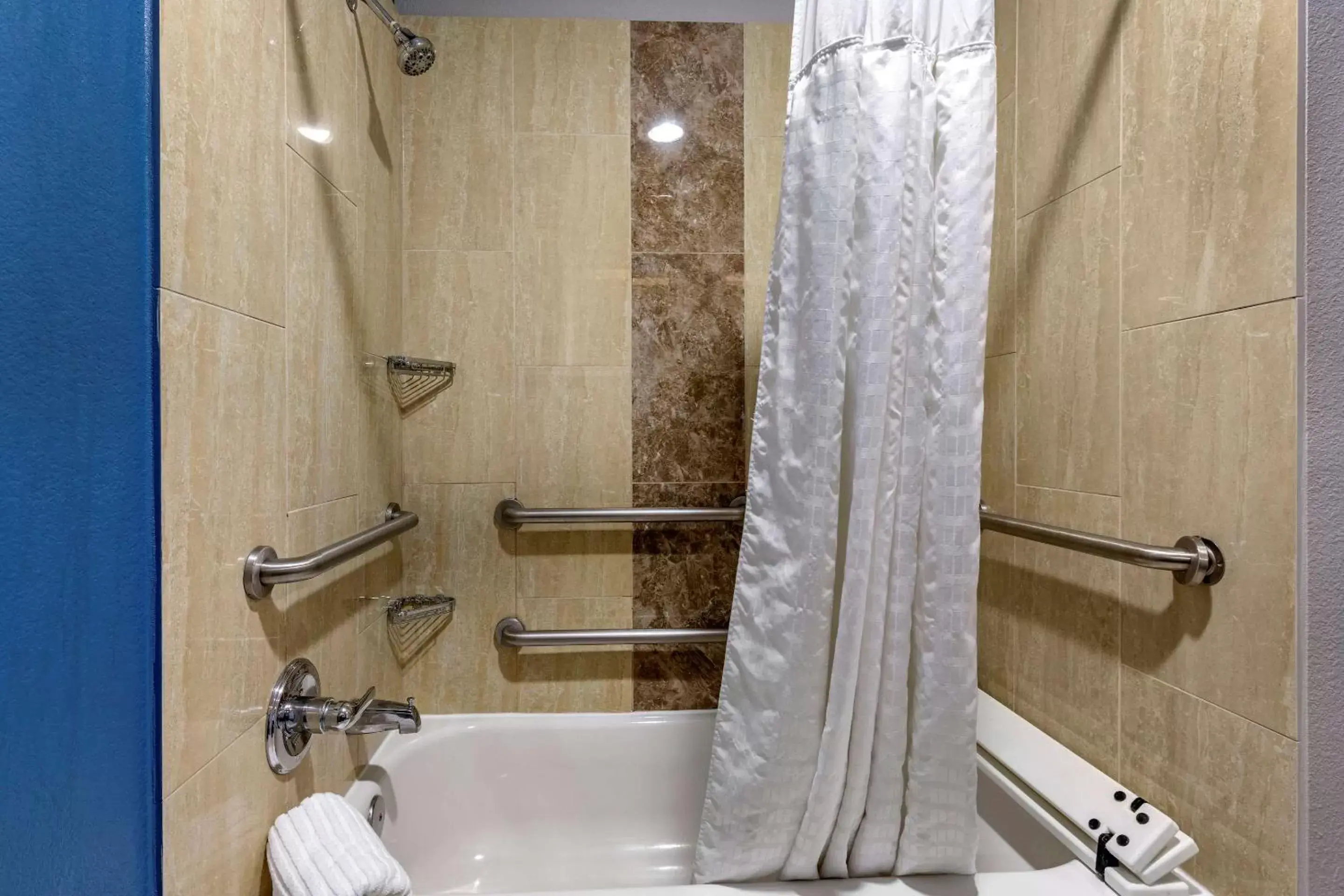 Bathroom in Comfort Inn & Suites Mansfield