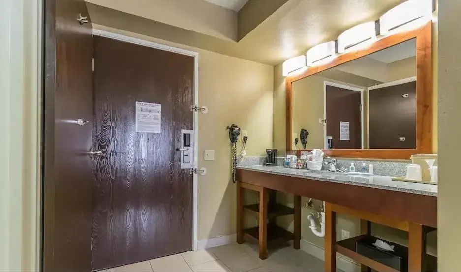 Bathroom in Comfort Inn & Suites Lexington