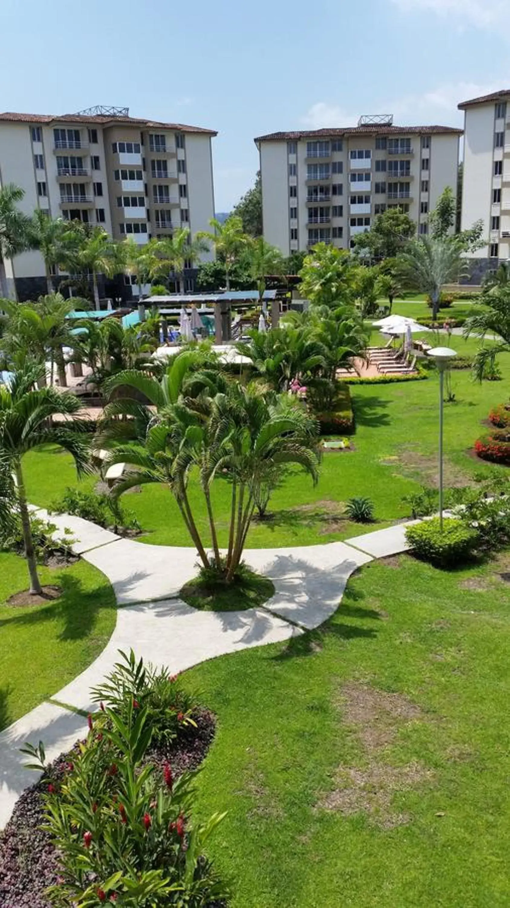 BBQ facilities, Garden in Jaco Beach Condos