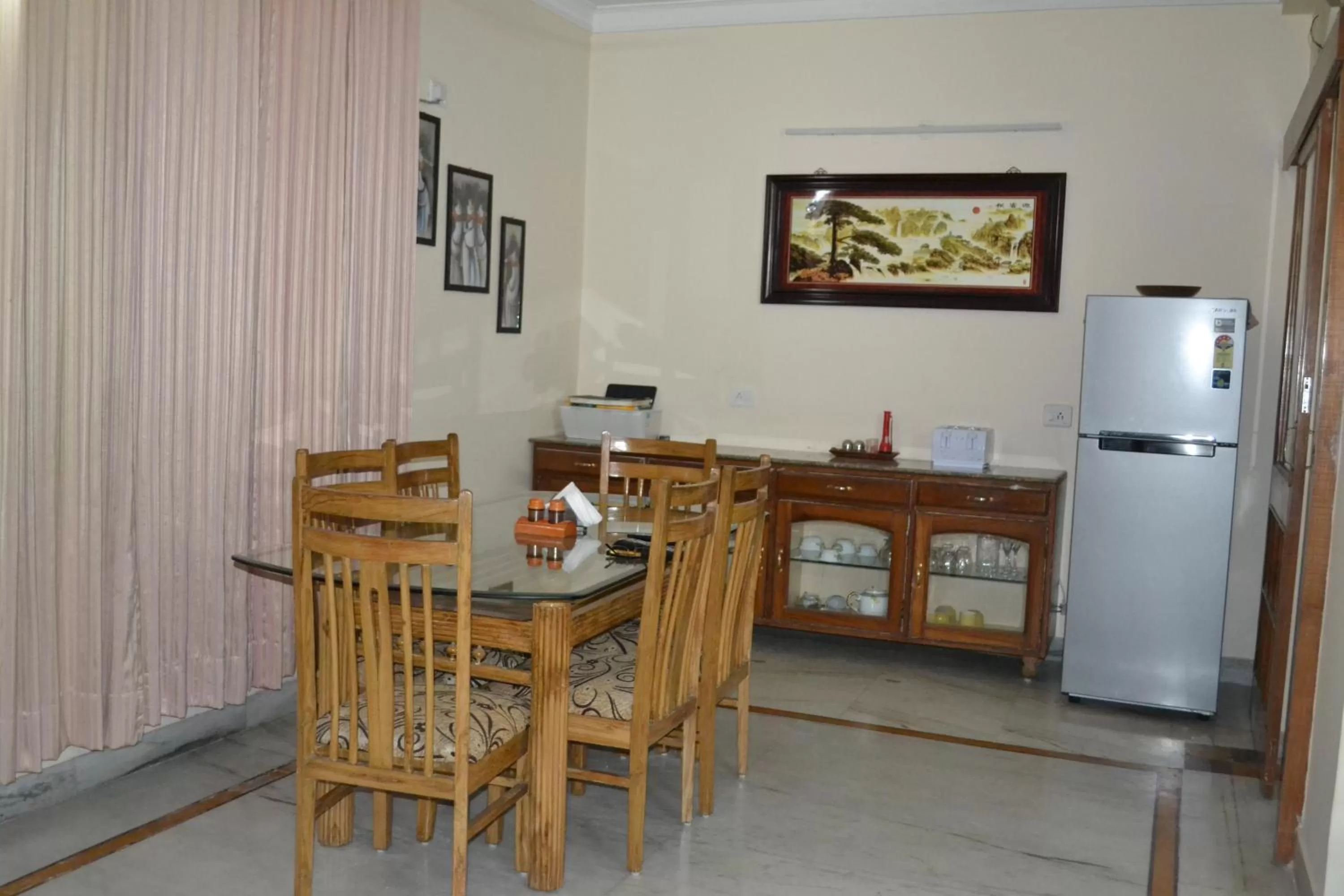 Breakfast, Dining Area in Raj Cottage Ganga Vatika