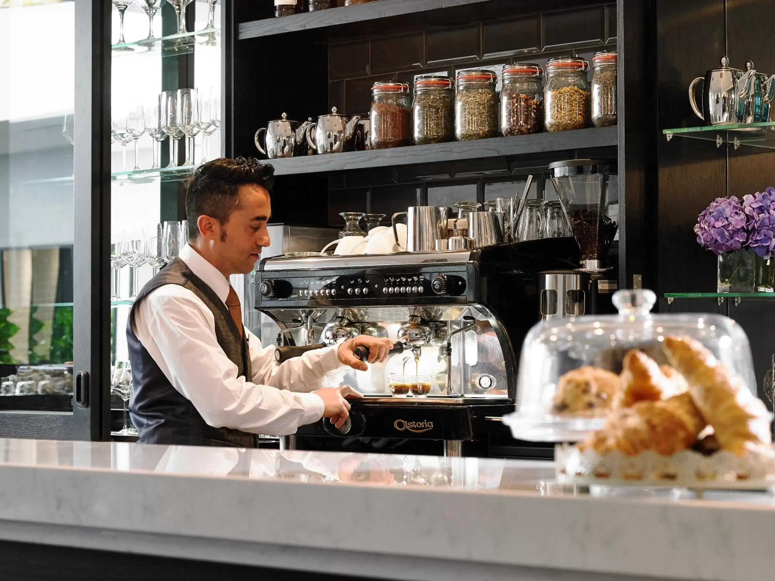 Restaurant/places to eat in Temple Bar Hotel Restaurant/places to eat in Temple Bar Hotel