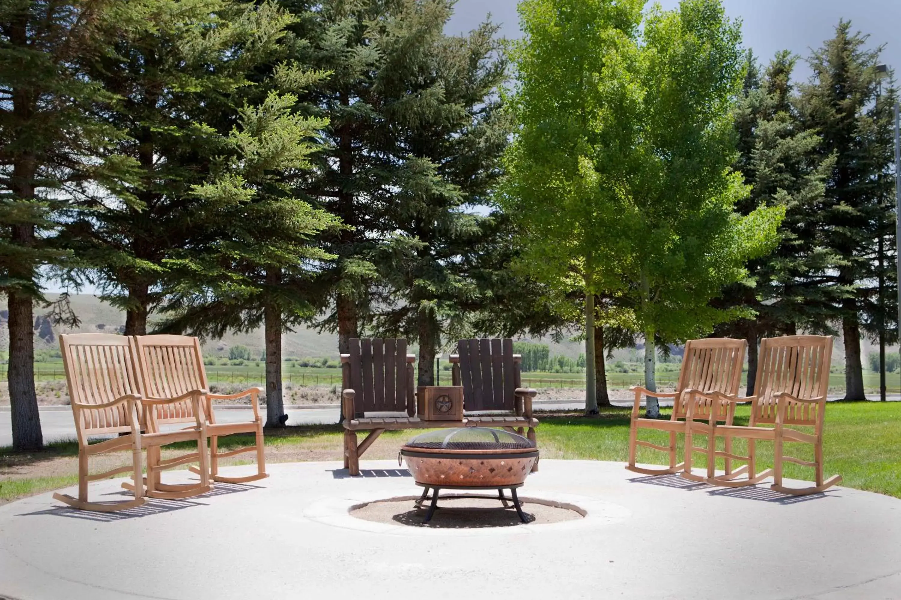 Patio in The Inn at Tomichi Village