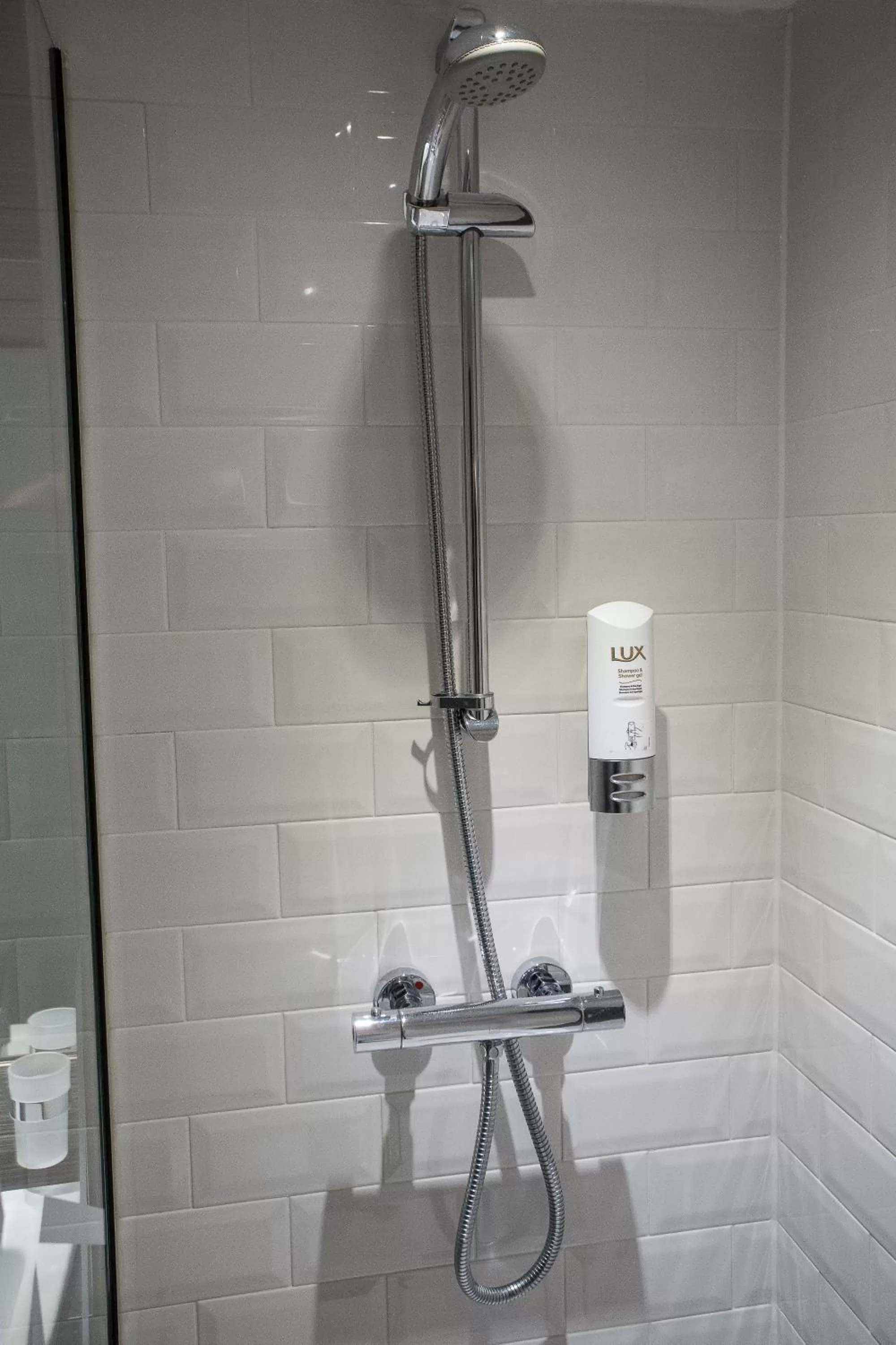 Shower in Mondo Hotel