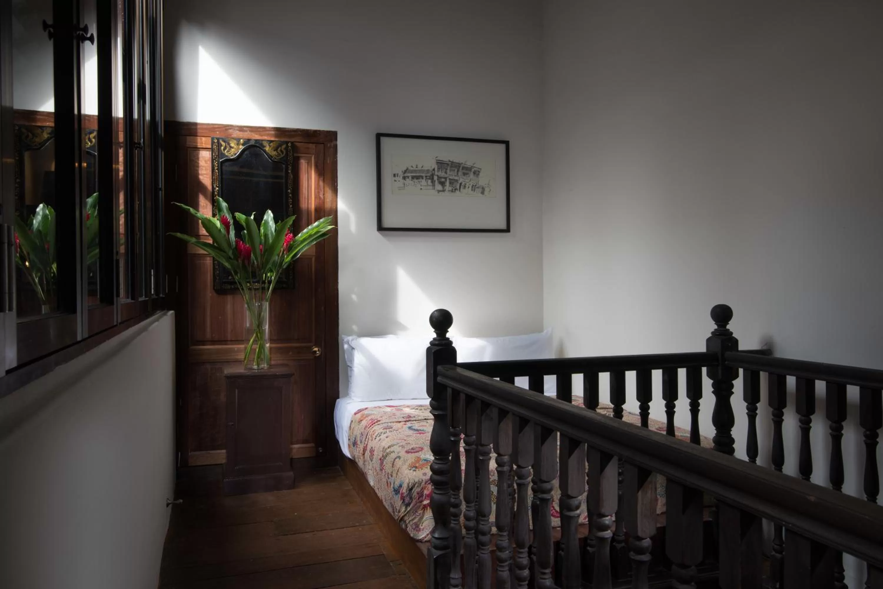 Bedroom, Bed in Muntri Mews